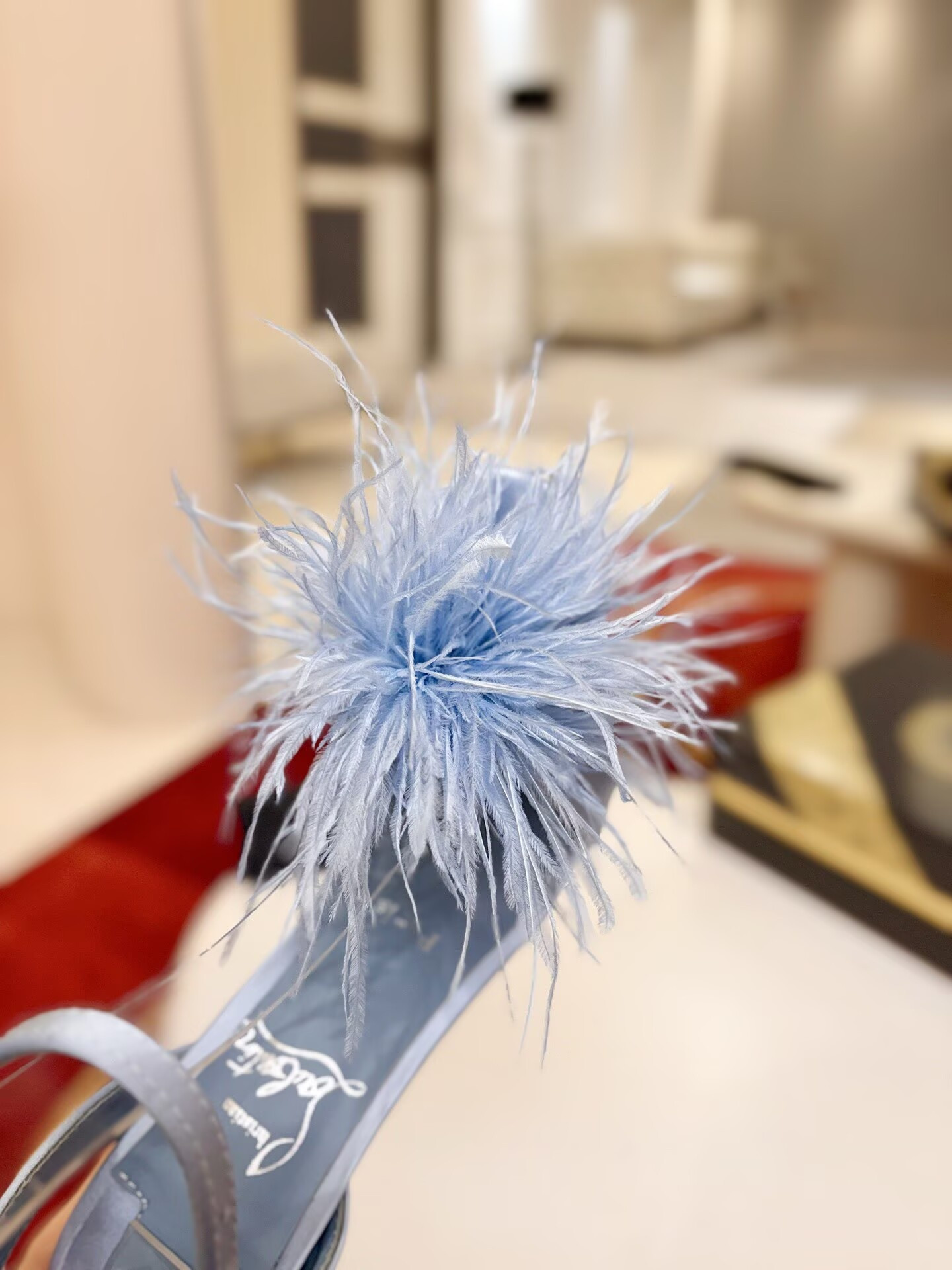 ua Chr1st1an louboutin patapompom sandals