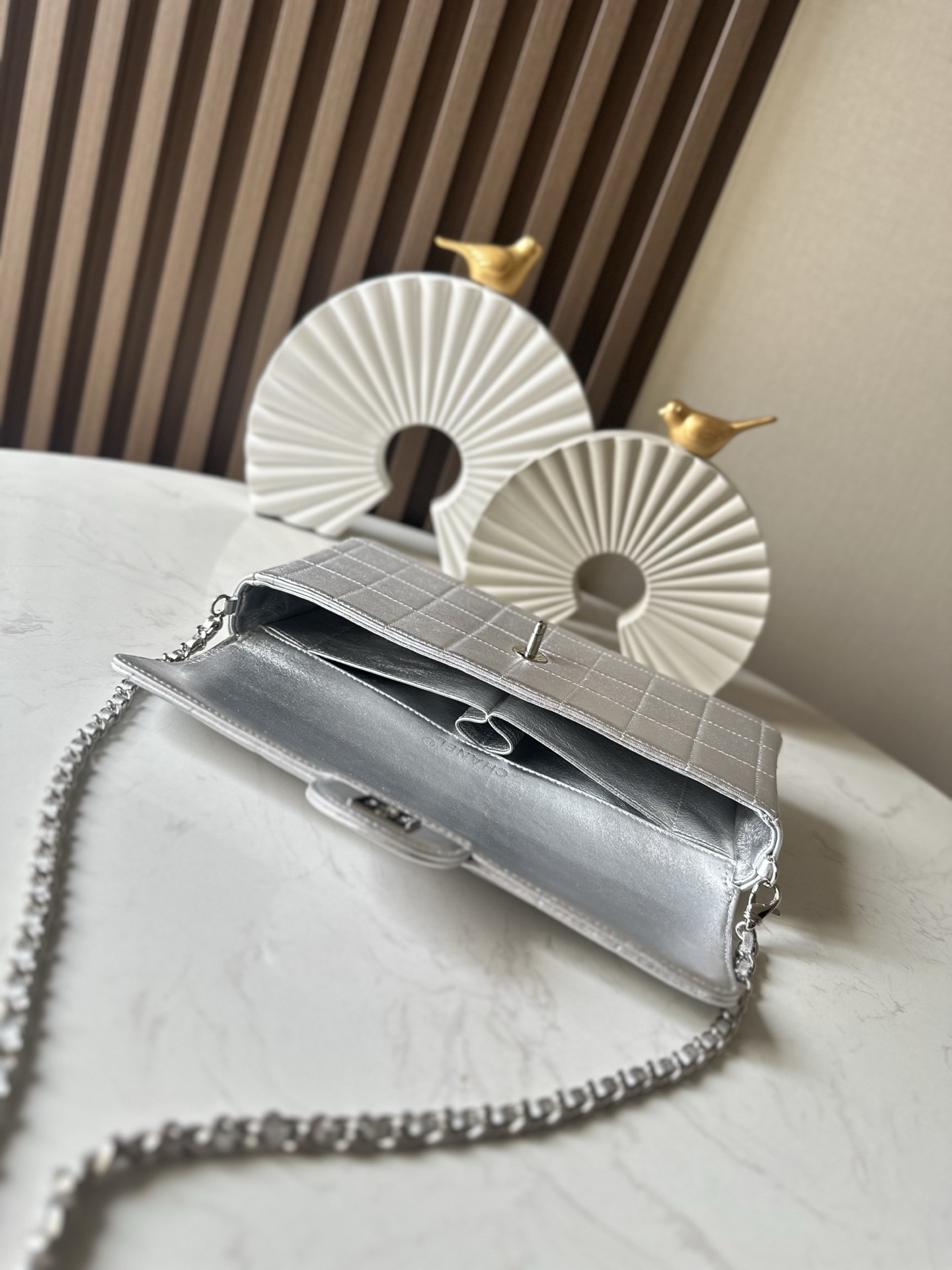 Ch**el classic chocolate bar flap chain bag 26x13x4cm