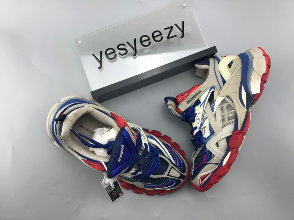 UA TRACK.2 TRAINERS "BEIGE BLUE RED"