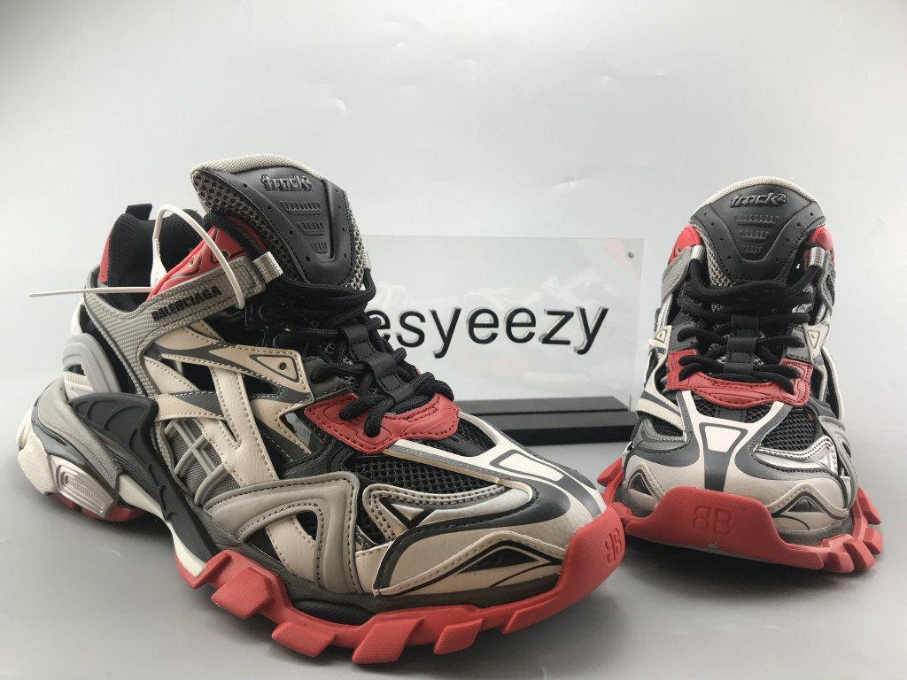 UA TRACK.2 TRAINERS BLACK GREY RED