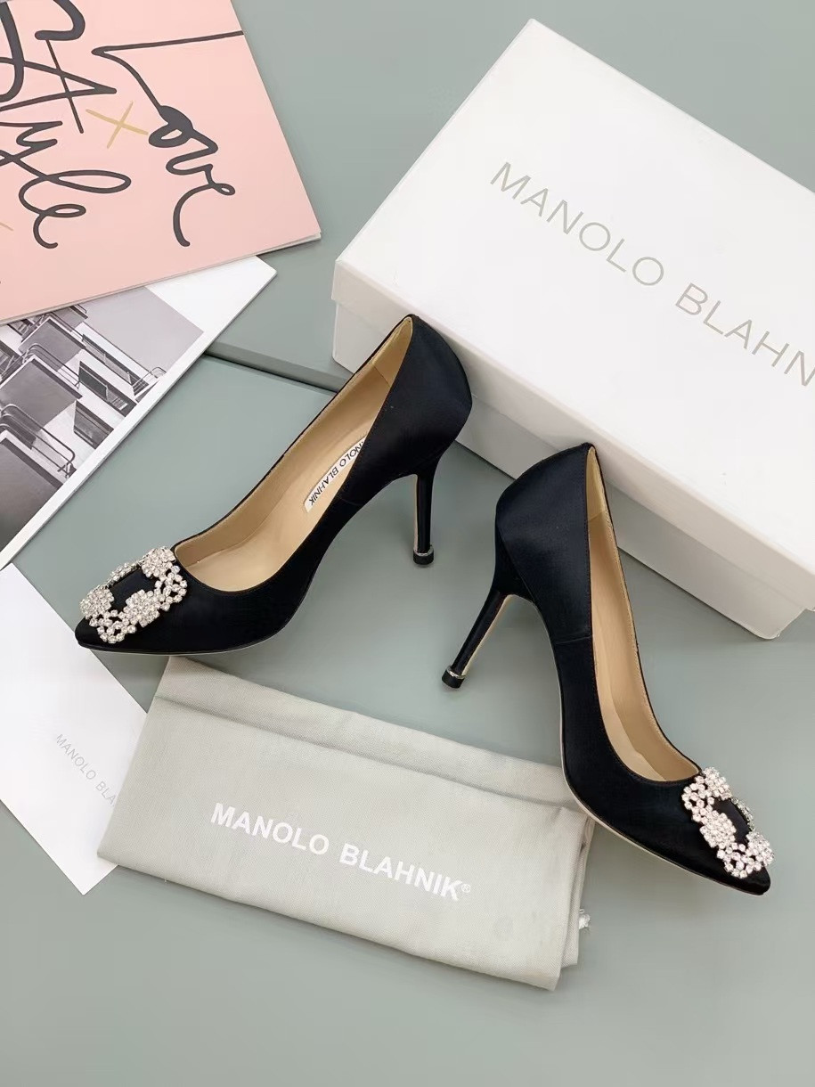 UA Man010 B1ahn*k HANGISI Black Satin Jewel Buckle Pumps