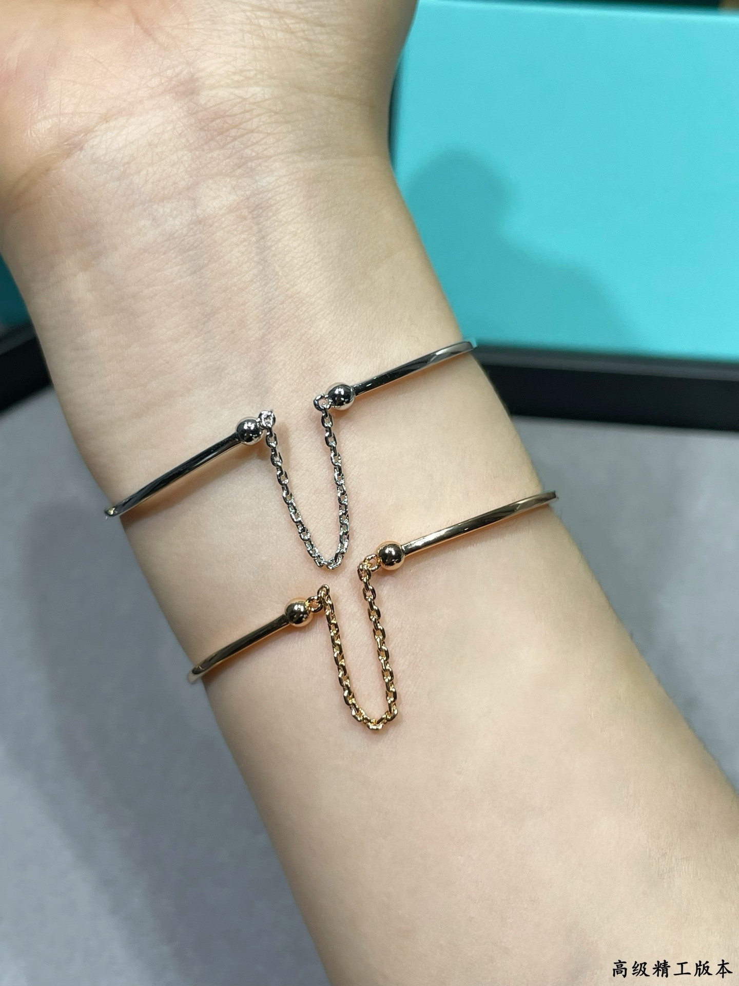 Mes1kaa thin row of d1am0nds bracelet with chain link