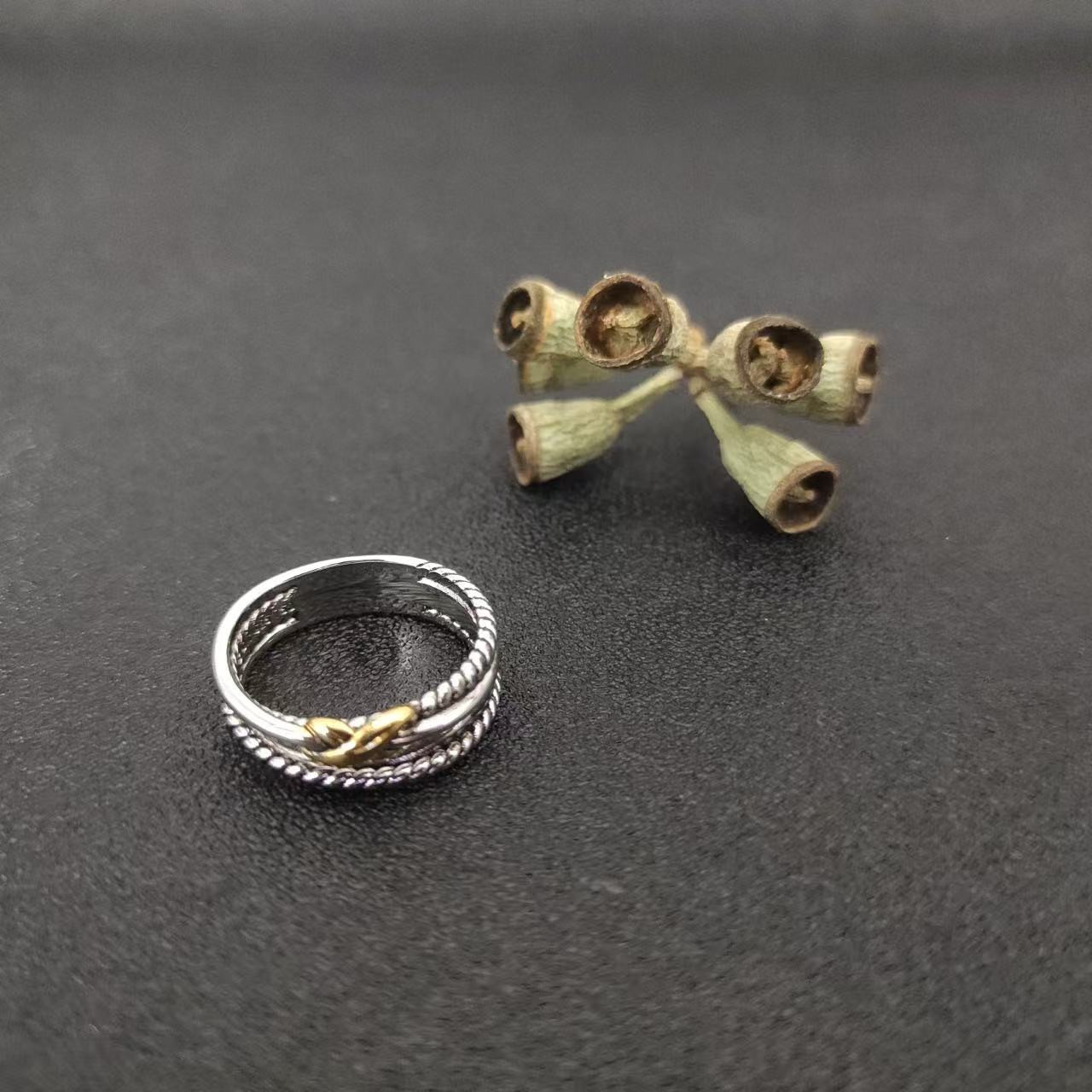 dau1d Yvrm*n x crossover band ring
