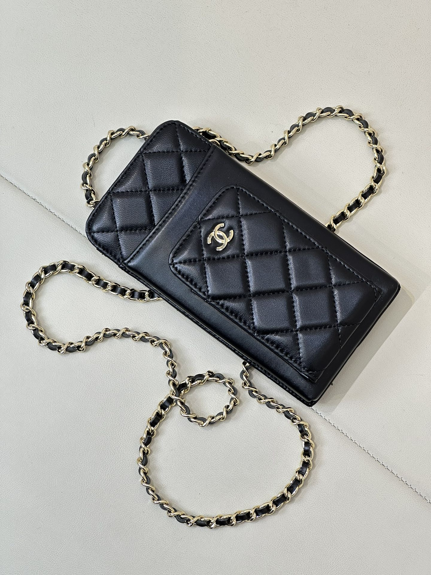 Ch**el phone bag 18x9x3cm