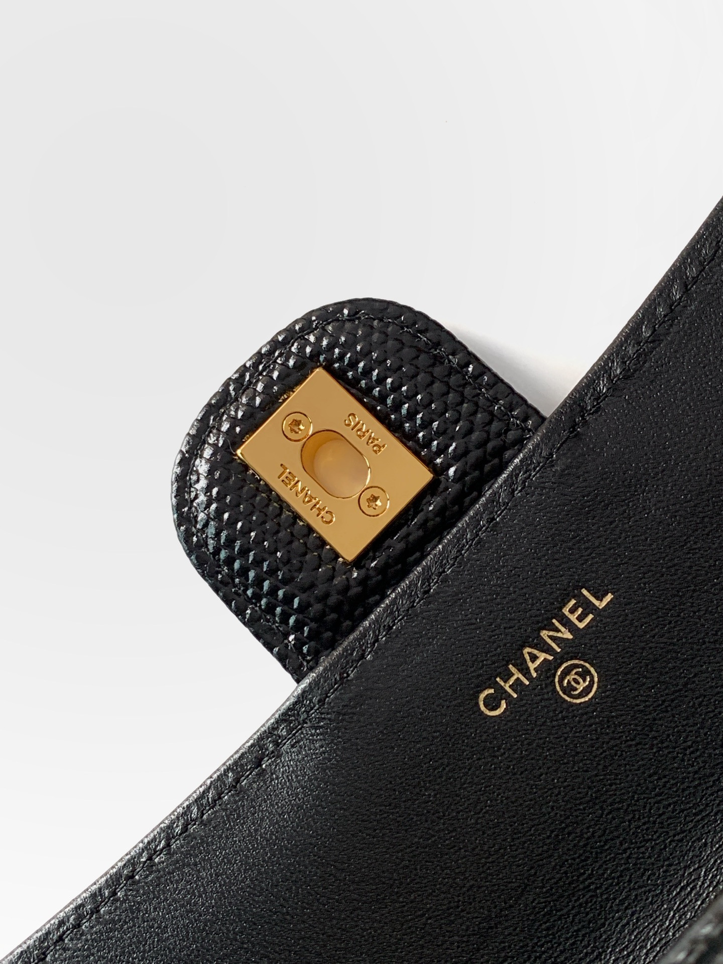 Ch**el clutch with chain ap5280 9.5x25x5cm