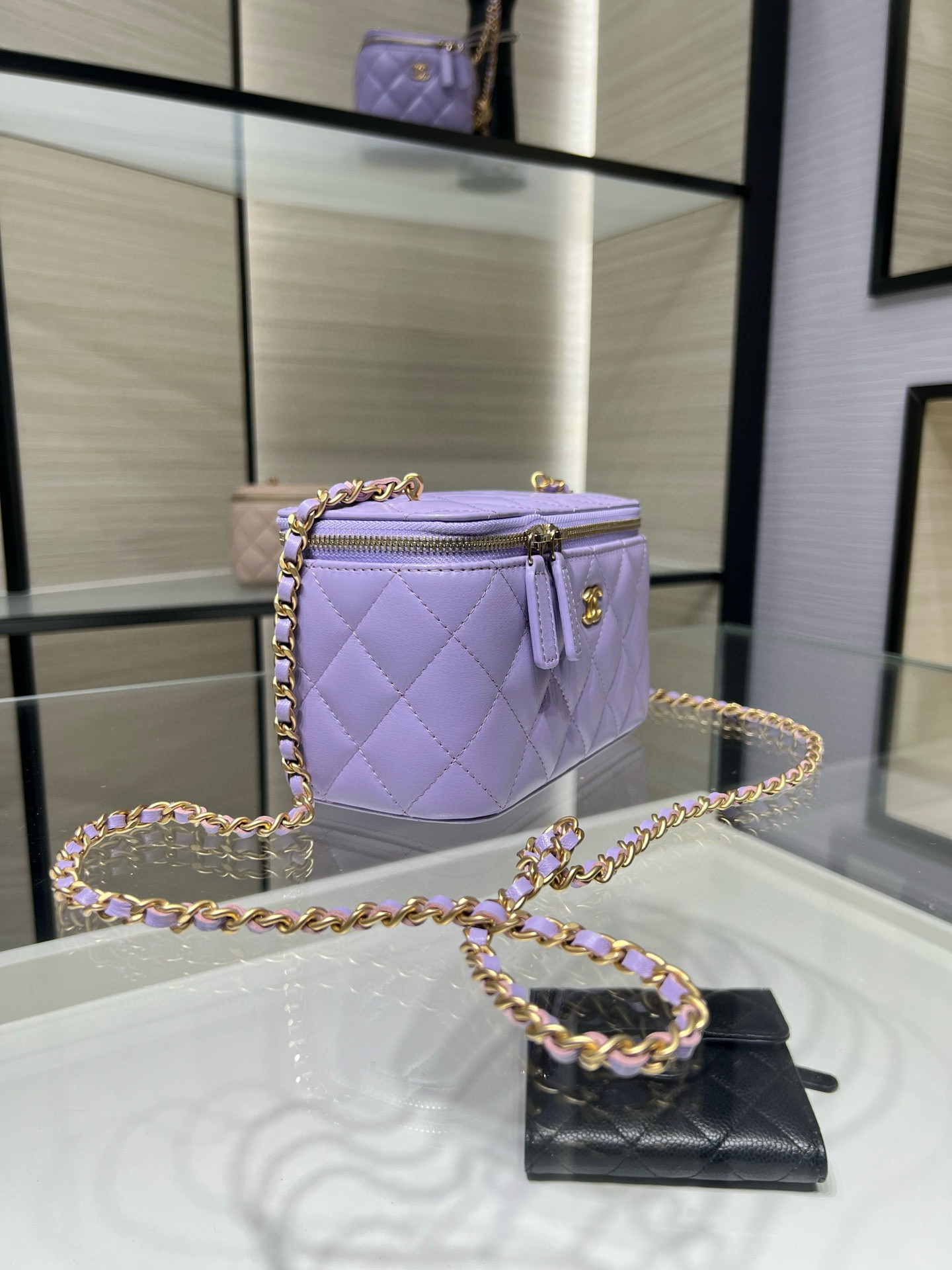 Ch**el Vanity With Chain 9.5x17x8cm