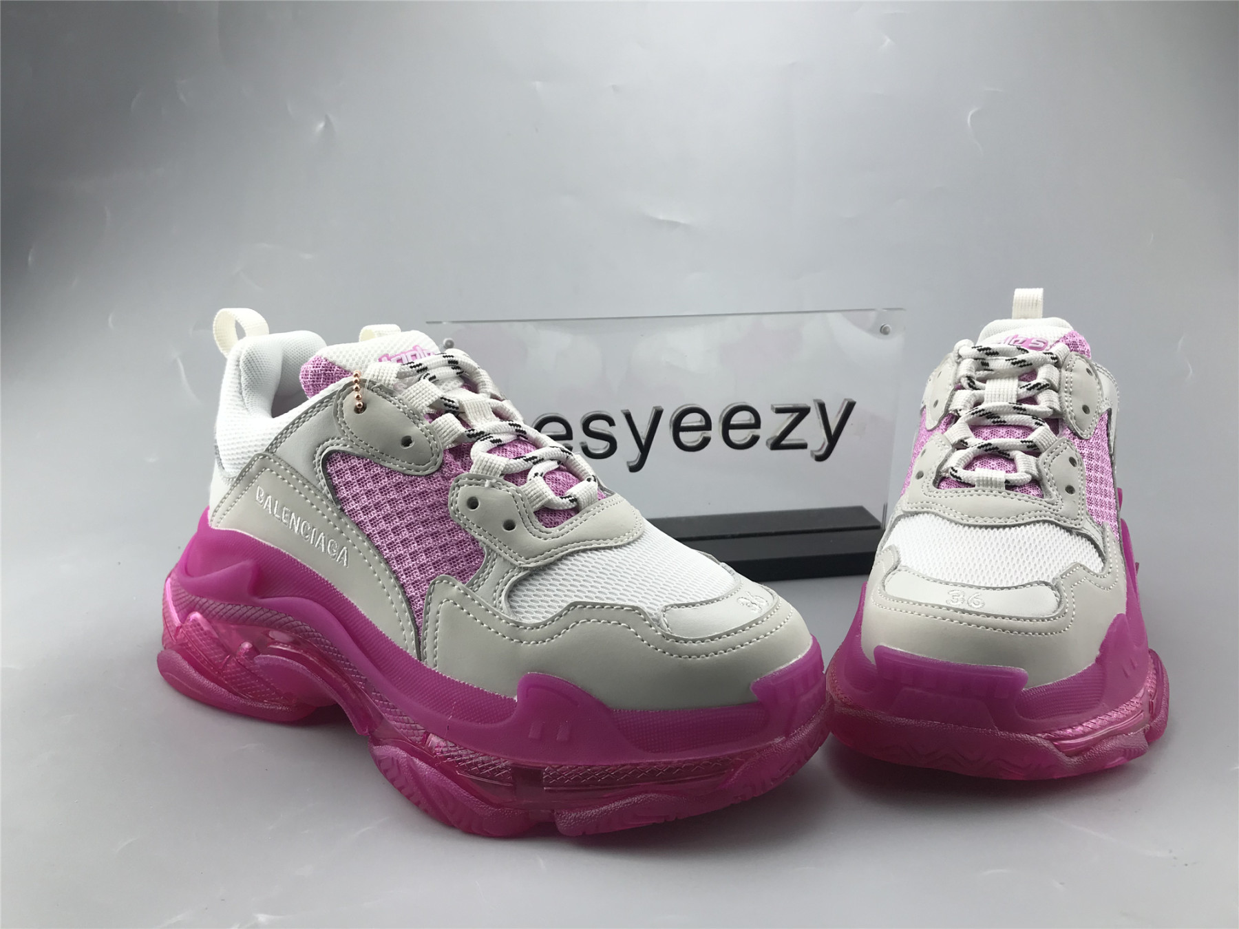 UA TRIPLE S CLEAR SOLE SNEAKER WHITE AND PINK