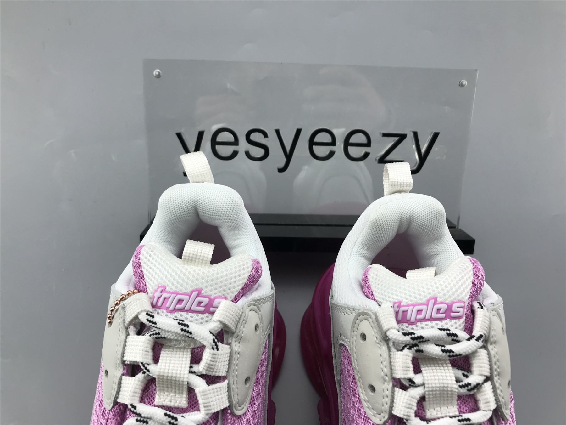 UA TRIPLE S CLEAR SOLE SNEAKER WHITE AND PINK