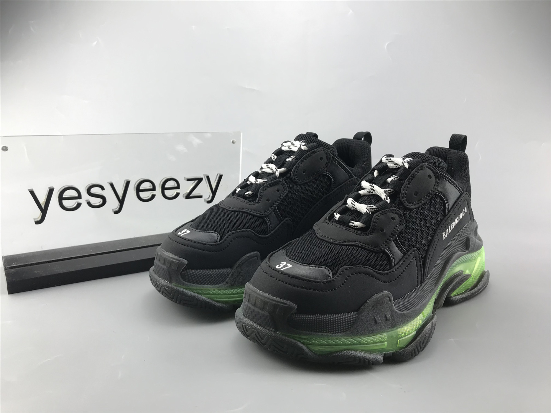 UA TRIPLE S SNEAKER BLACK GREEN
