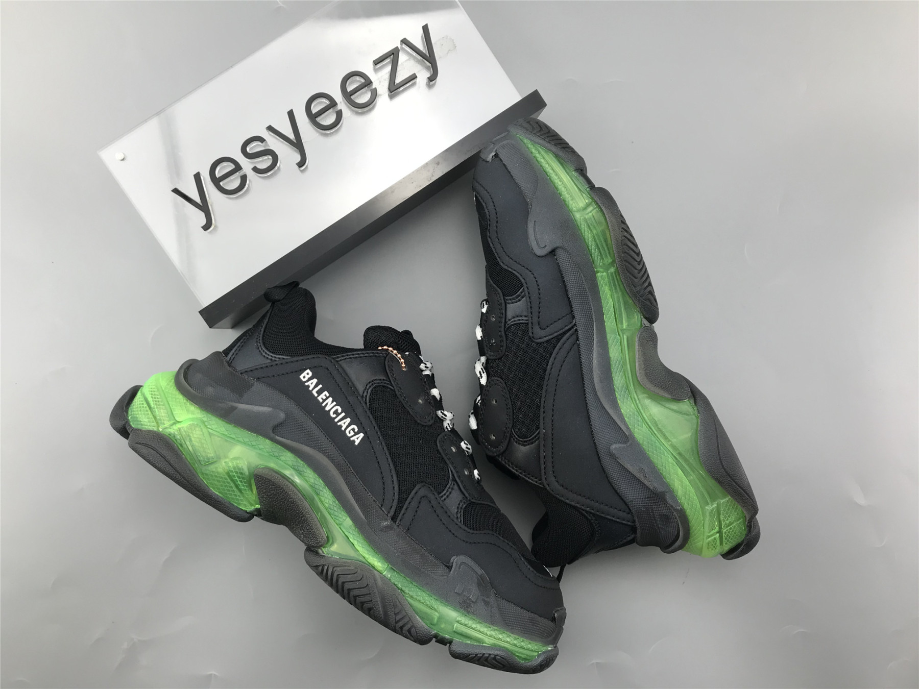 UA TRIPLE S SNEAKER BLACK GREEN
