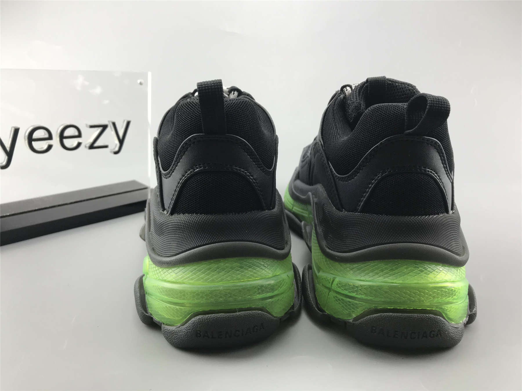 UA TRIPLE S SNEAKER BLACK GREEN