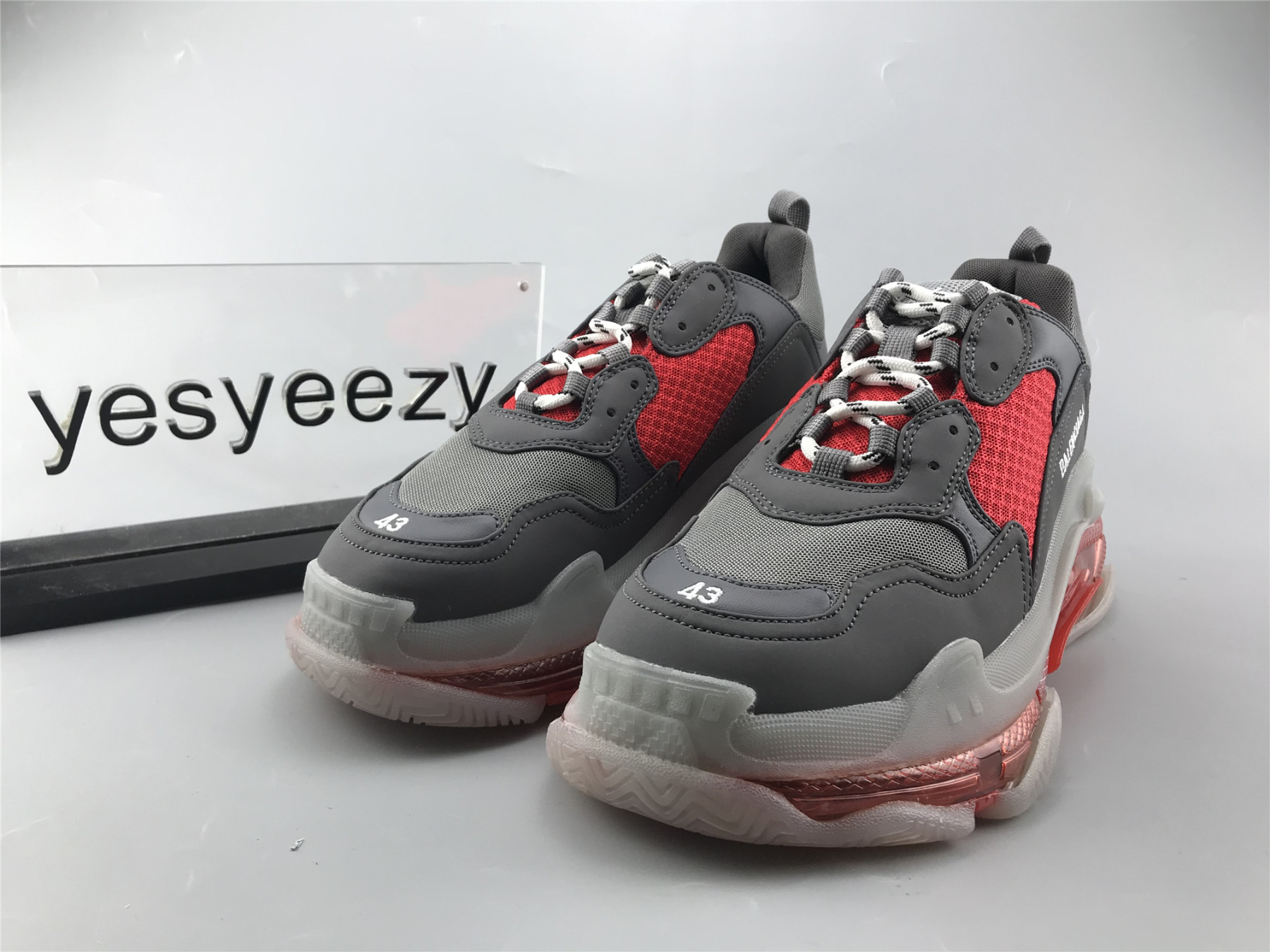 UA TRIPLE S SNEAKER GREY RED