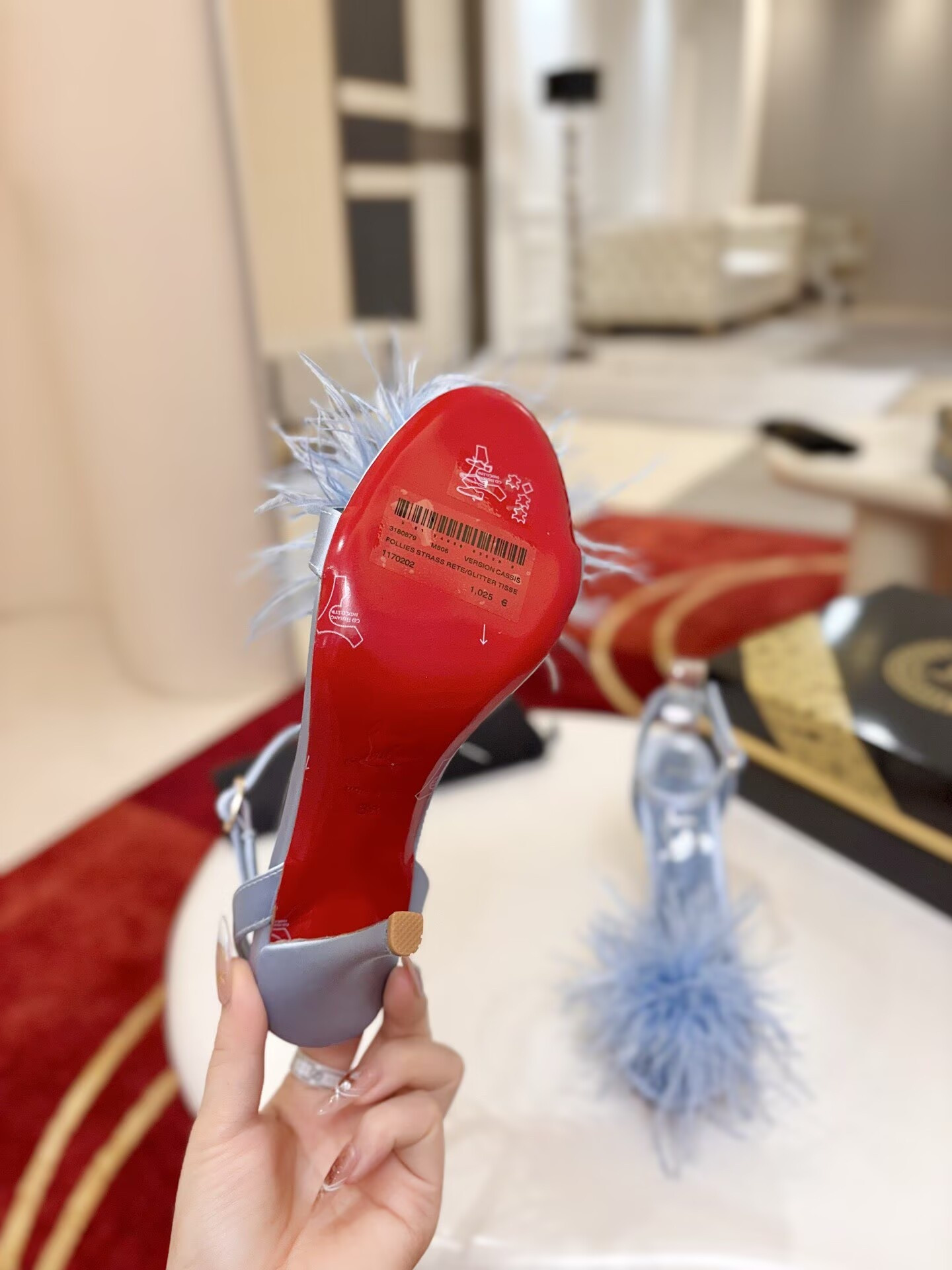 ua Chr1st1an louboutin patapompom sandals