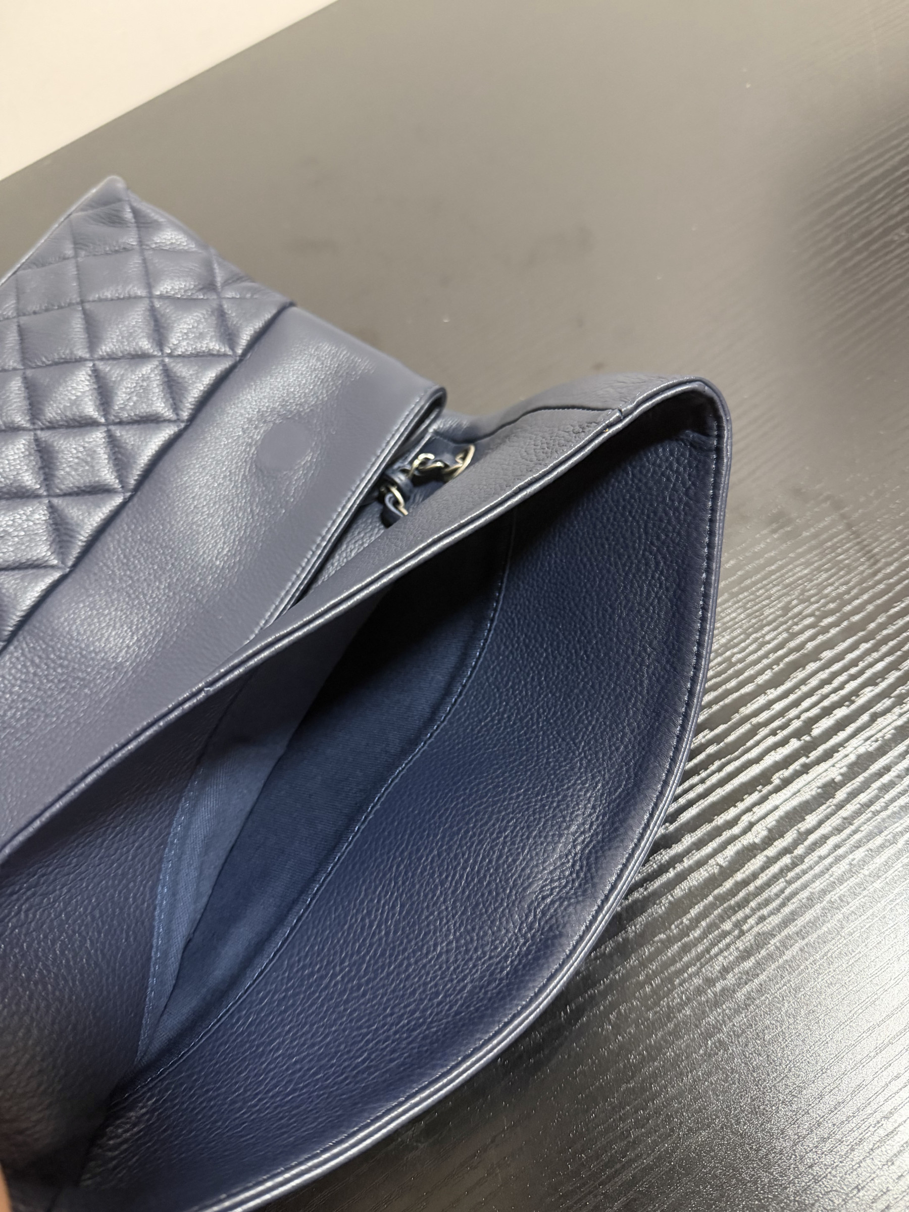 Ch**el hampton flap handbag as7095 32x19x7.5cm