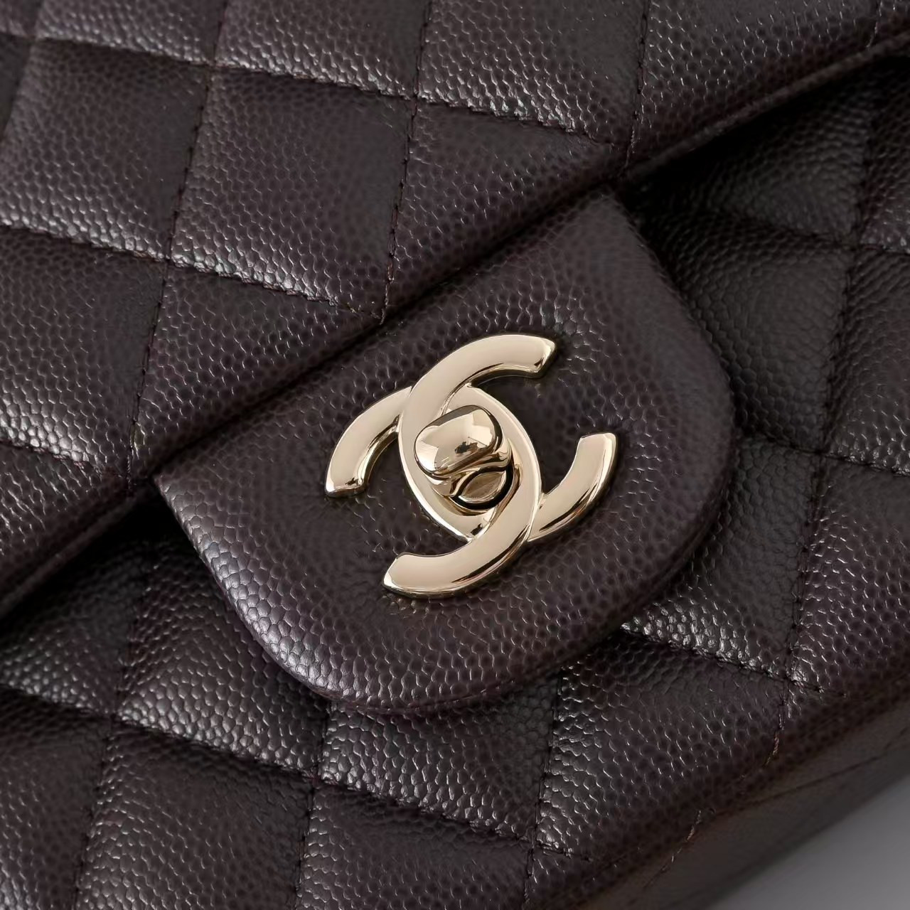 Ch**el classic flap coffee brown light gold hardware a01112 15.5×25.5×6.5cm