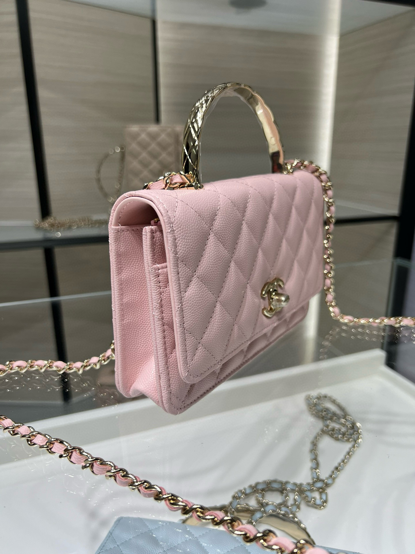 Ch**el clutch with chain ap4579 19x12x3.5cm