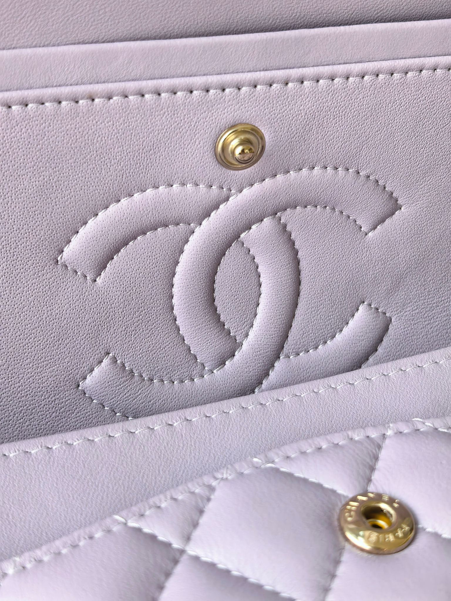 Ch**el classic flap bag lavender with light gold hardware 15.5x25.5x6.5cm