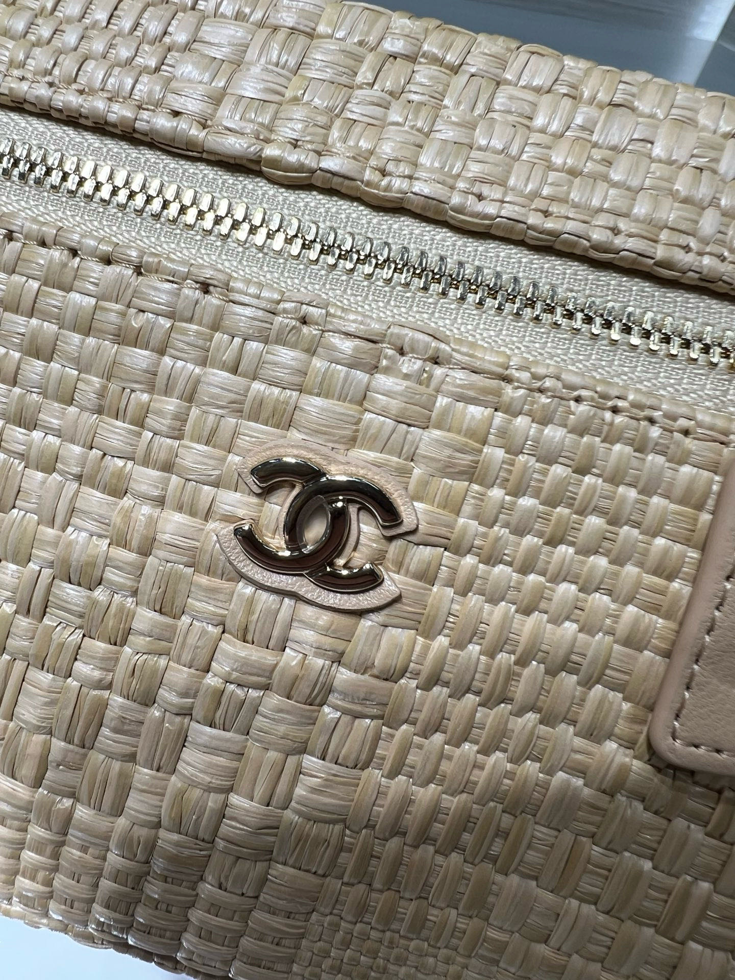 Ch**el classic vanity with chain ap4385 17x19.5x5cm