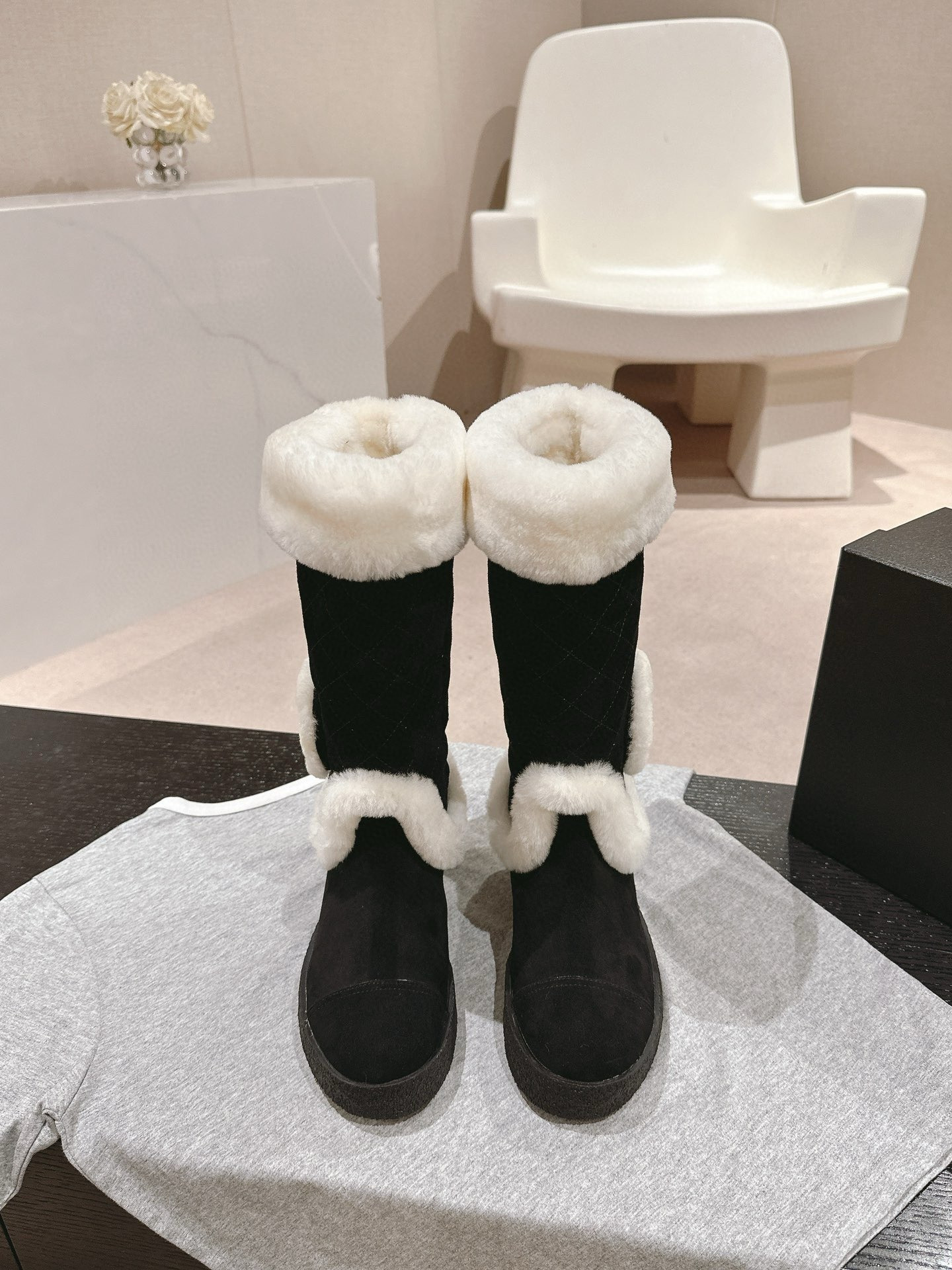 UA Ch**el Boots