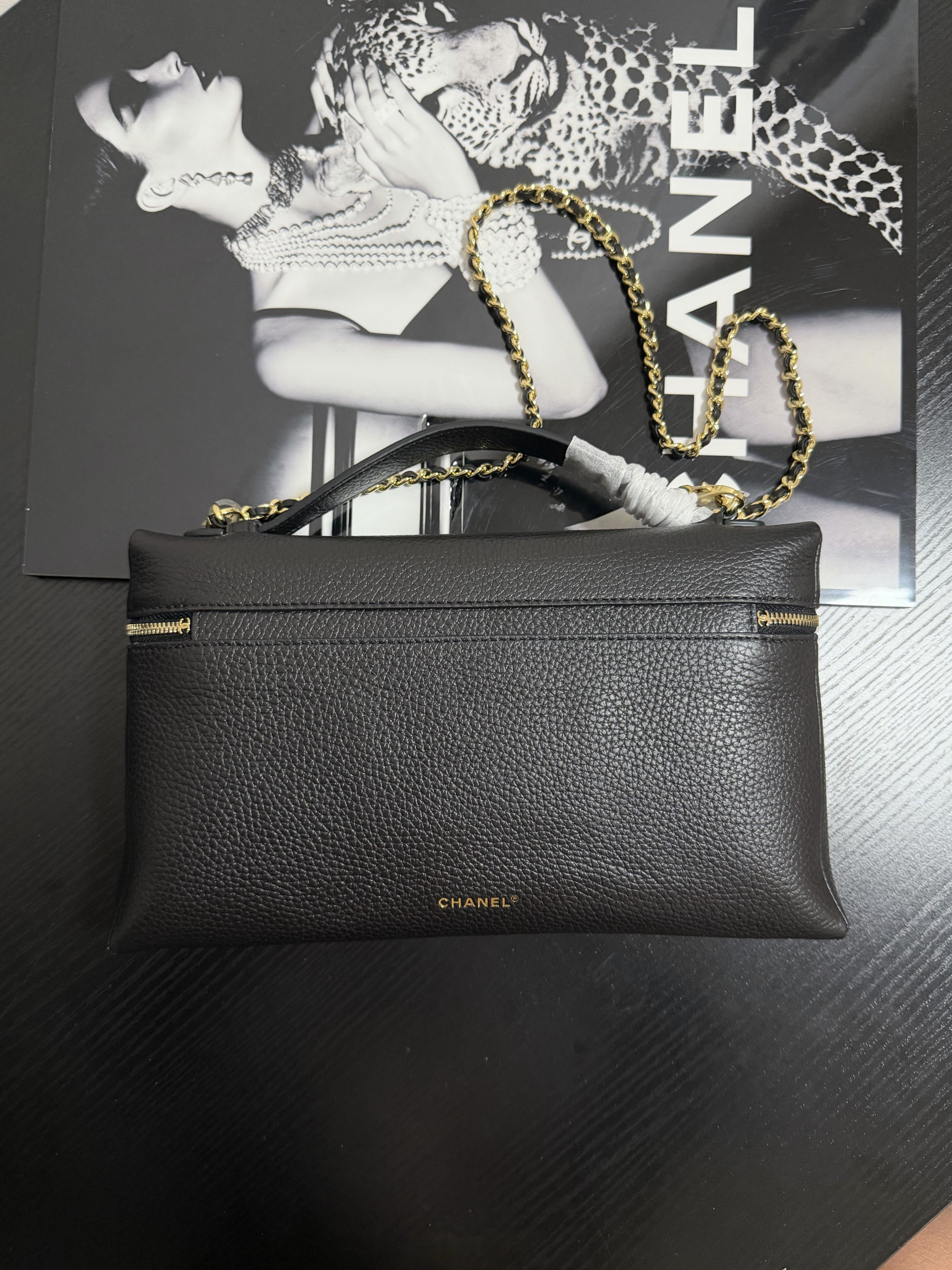 Ch**el classic vanity with chain handbag ap6473 17x29x5cm