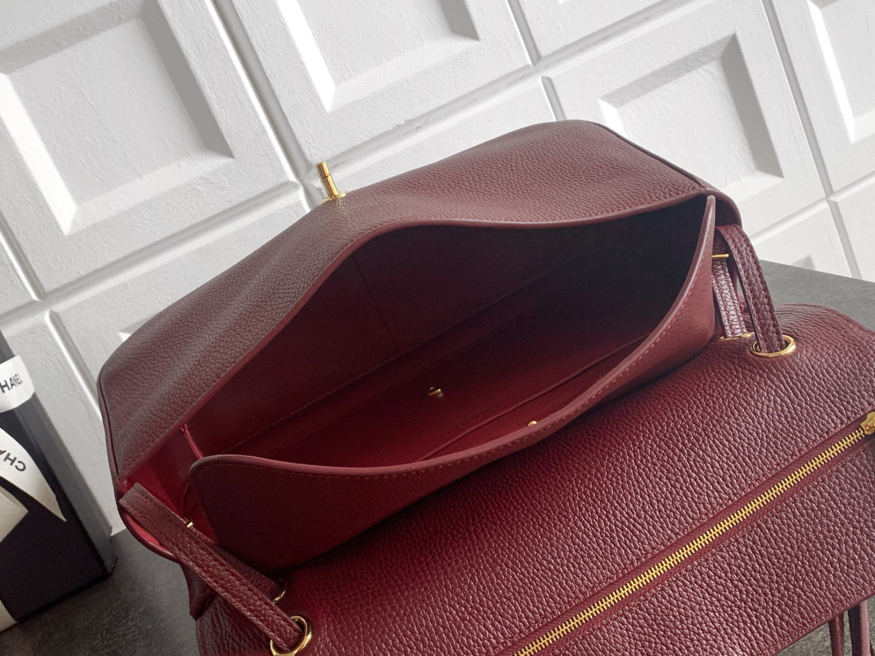 Ch**el maxi flapbag as6231 19.5x32x10cm