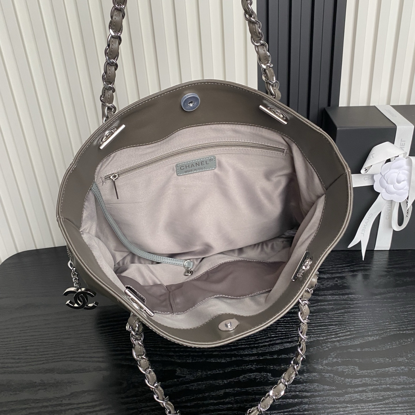 Ch**el vintage graffiti expandable tote bag as9903 38x33cm