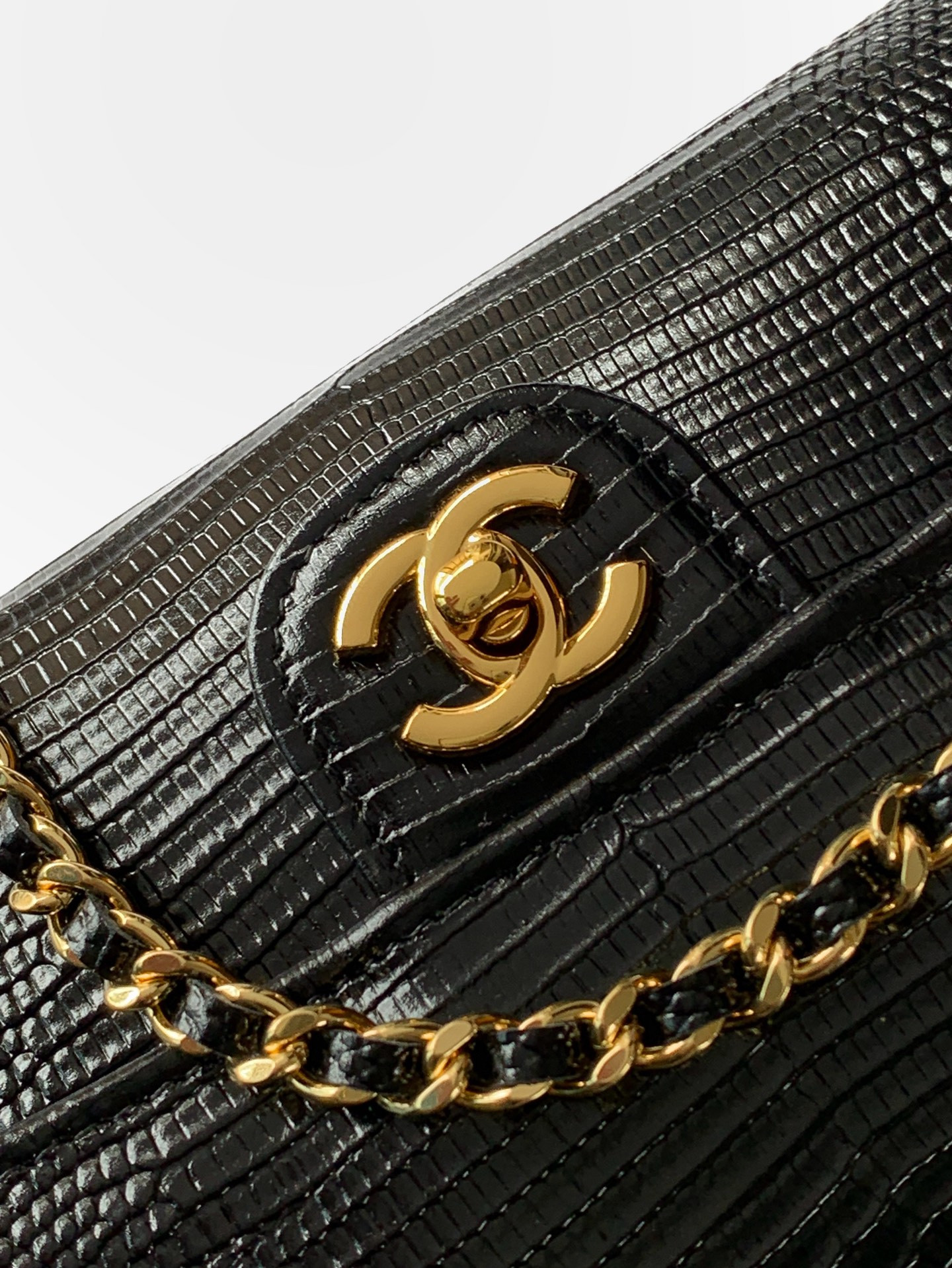 Ch**el clutch with chain ap5280 9.5x25x5cm