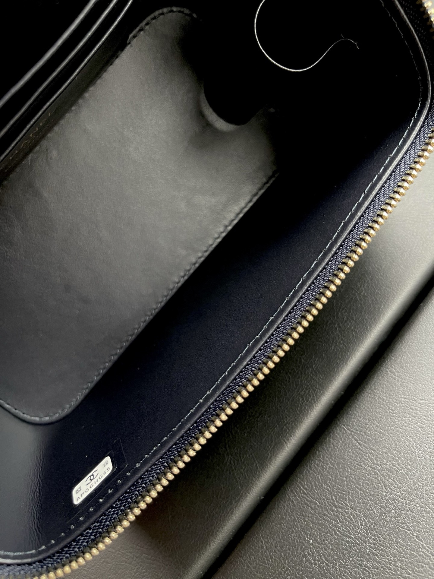 Ch**el clutch with chain 10x16x8cm (light gold buckle)