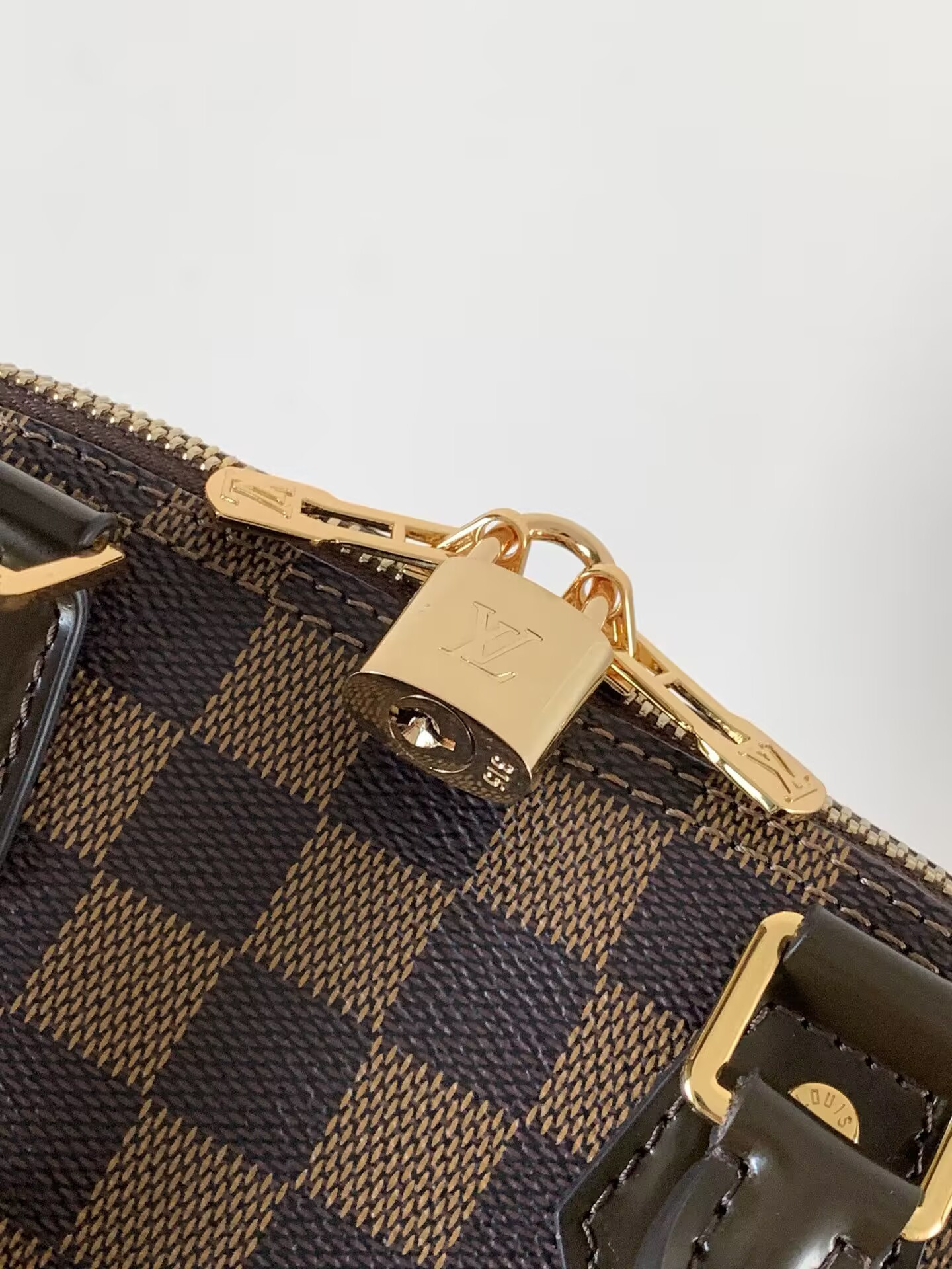 LV Alma BB N40606 23.5x17.5x11.5cm