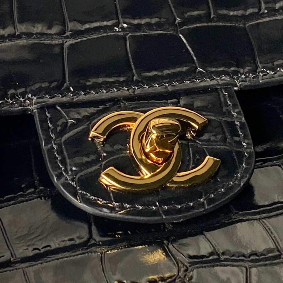 Ch**el maxi flap bag gold hardware as6233 26x38.5x11cm