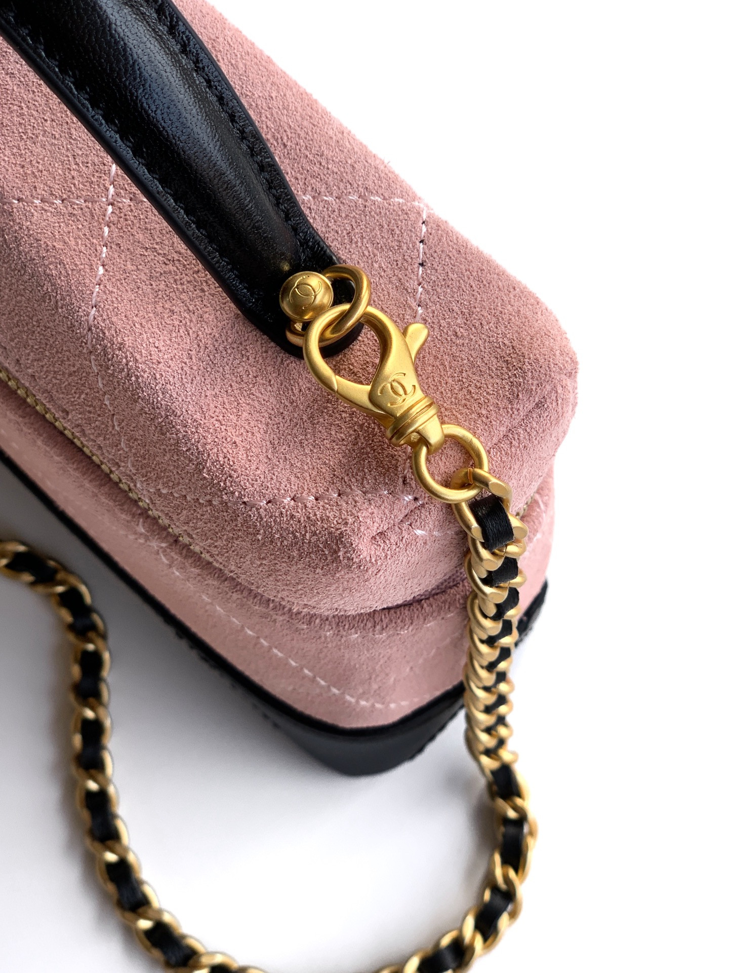 Ch**el vanity with chain ap5186 17x19.5x5cm