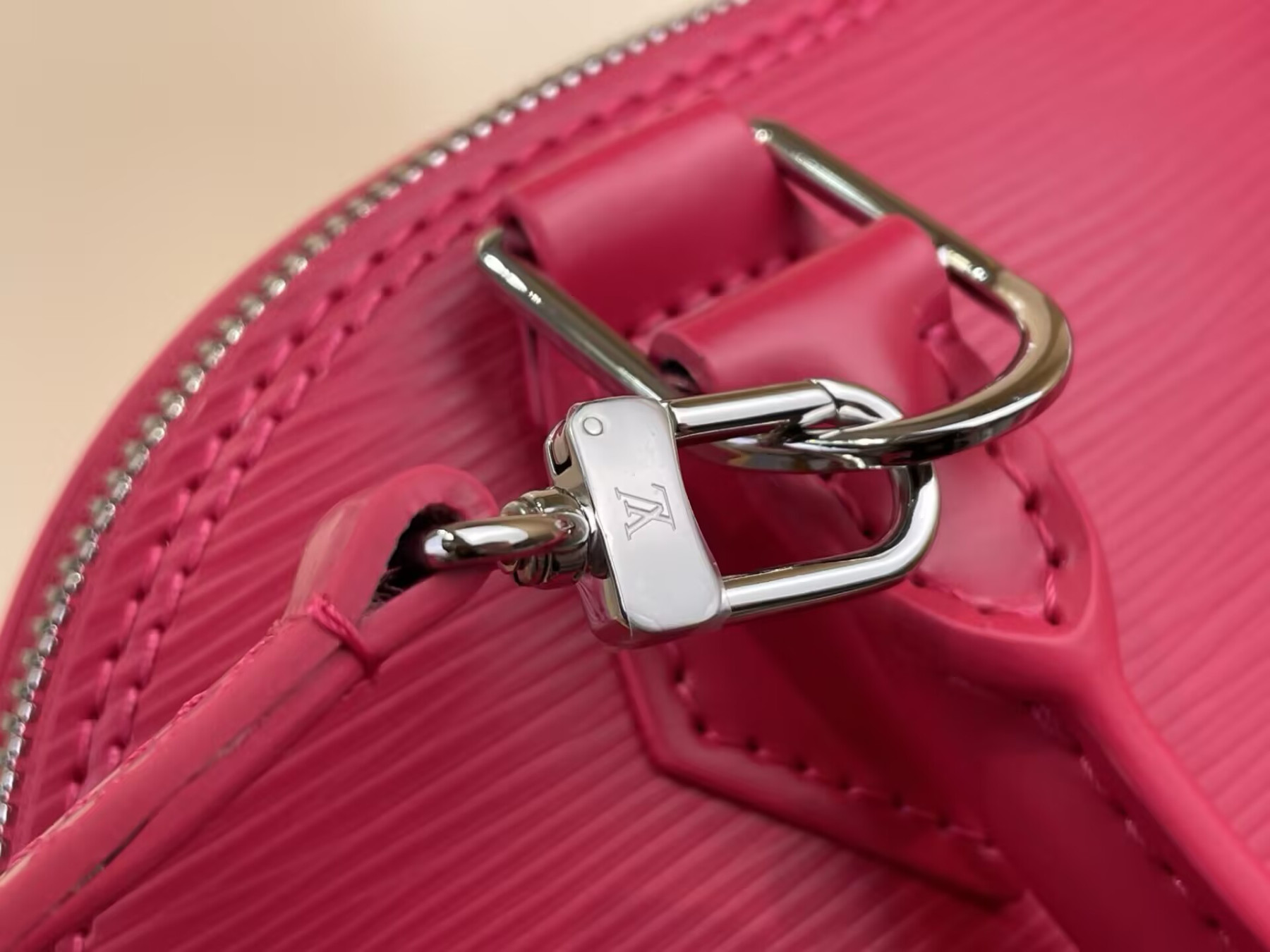 LV ALMA BB M29125 23.5x17.5x11.5cm