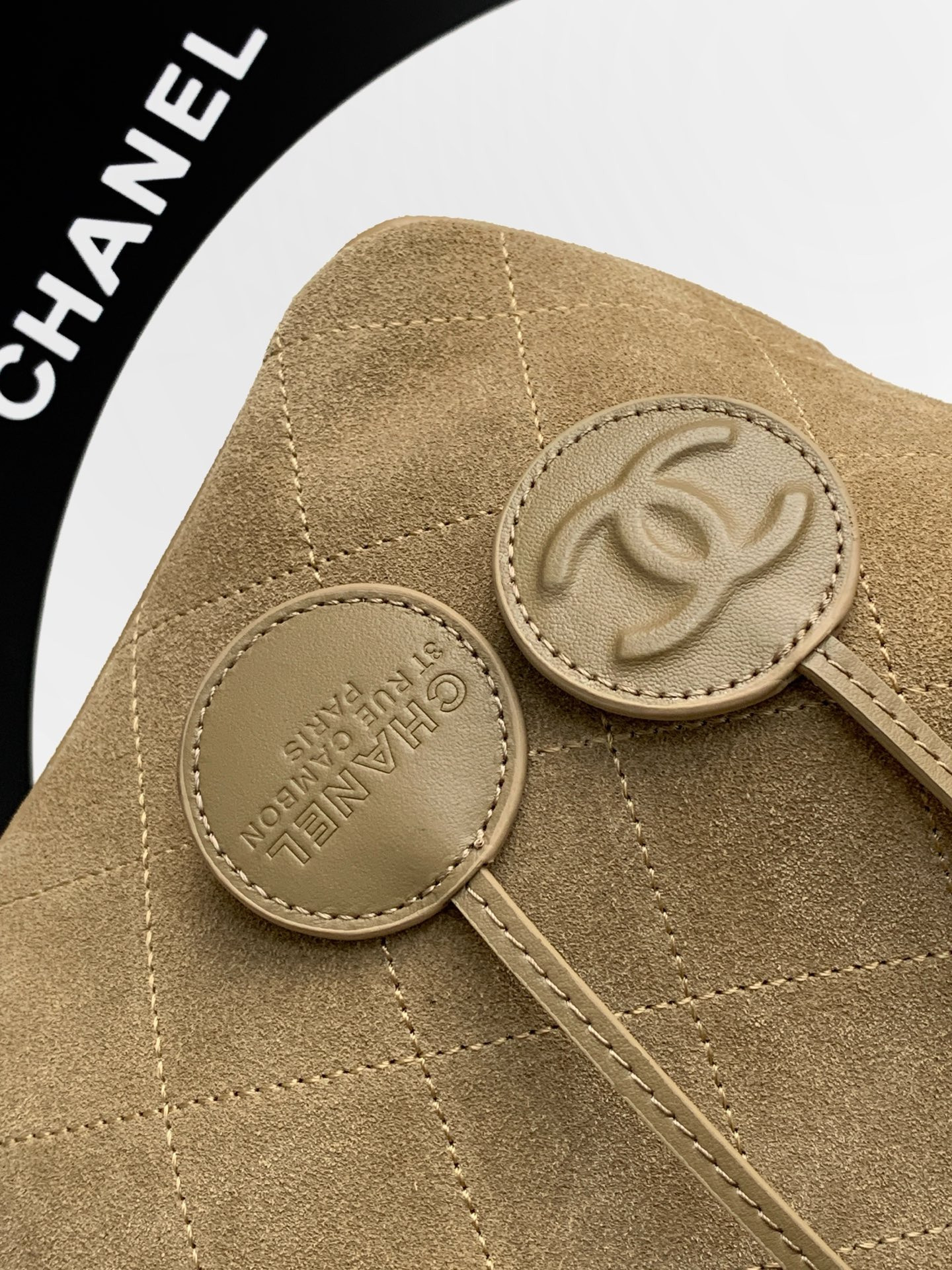 Ch**el bucket bag 20x11x18cm