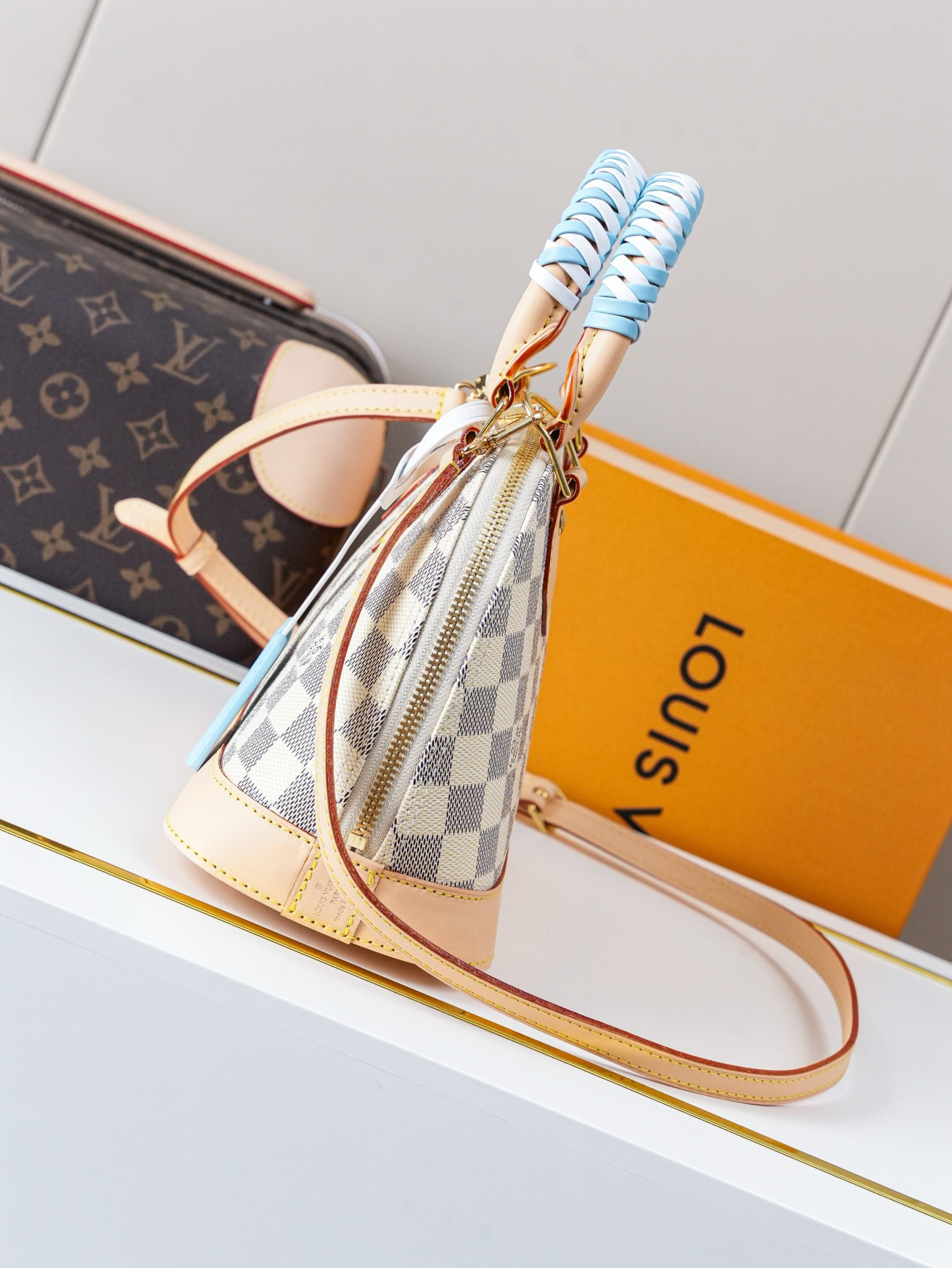 LV Alma BB N40902 23.5x17.5x11.5cm