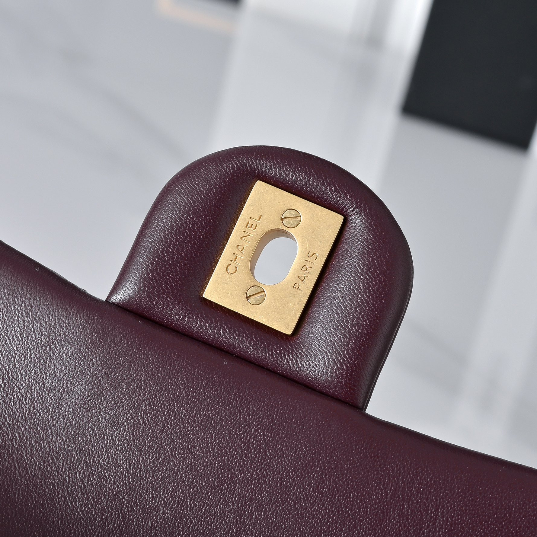 Ch**el flap bag burgundy as1787 20x13x7cm