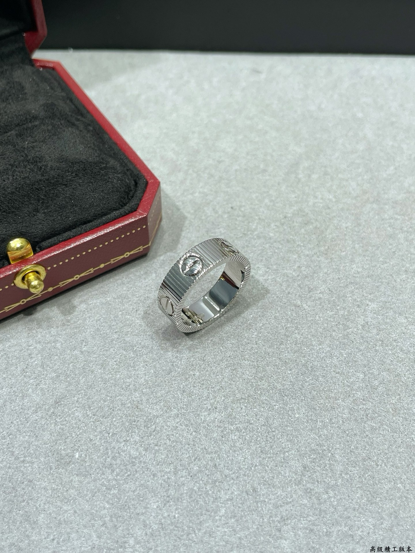 Ca*t1er LOVE Ring