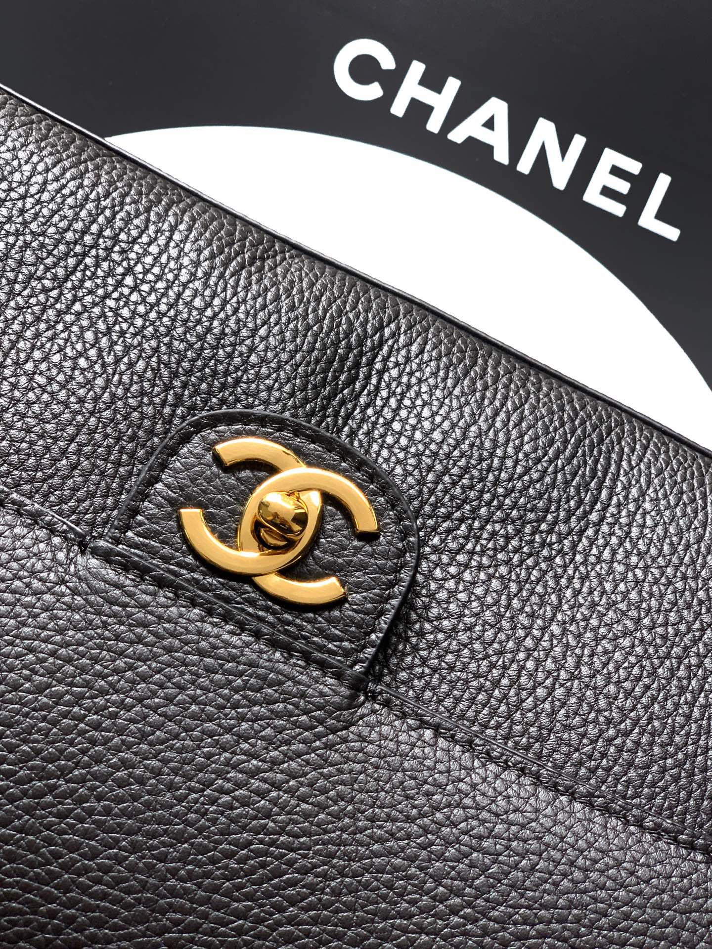 Ch**el maxi flapbag as6231 19.5x32x10cm
