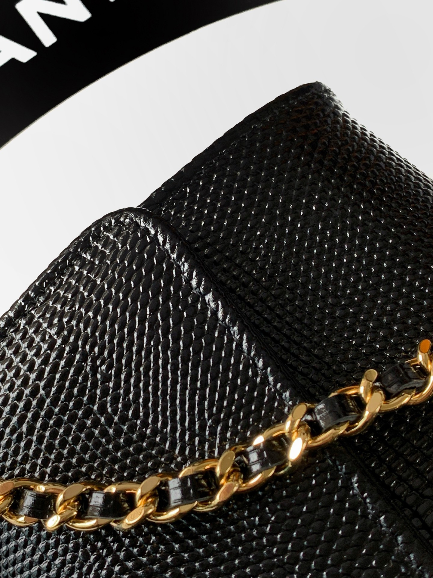Ch**el clutch with chain ap5280 9.5x25x5cm
