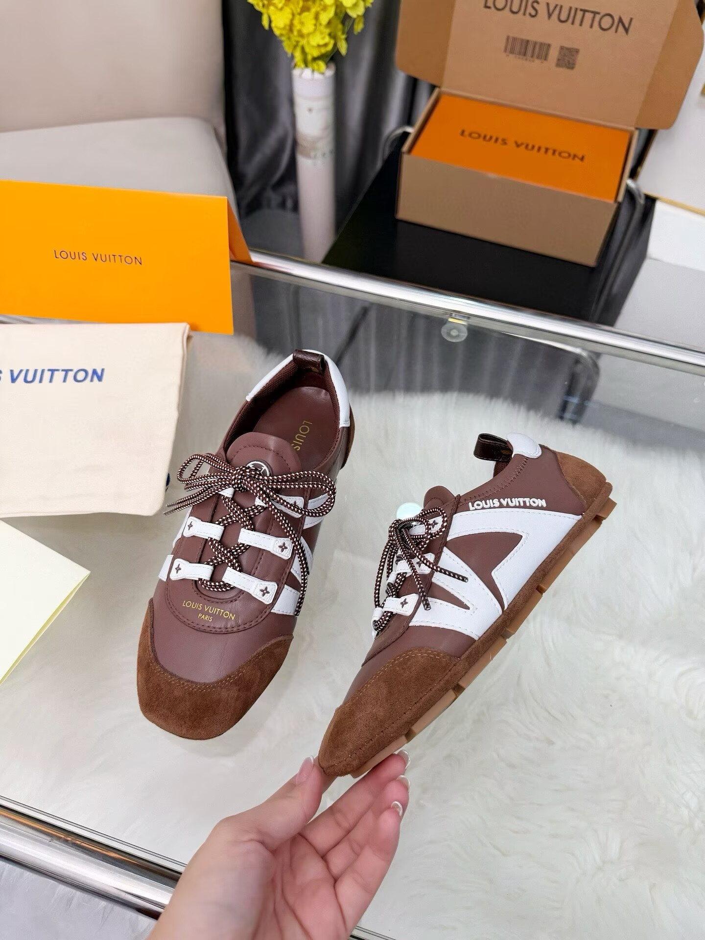 UA LV Sneaker