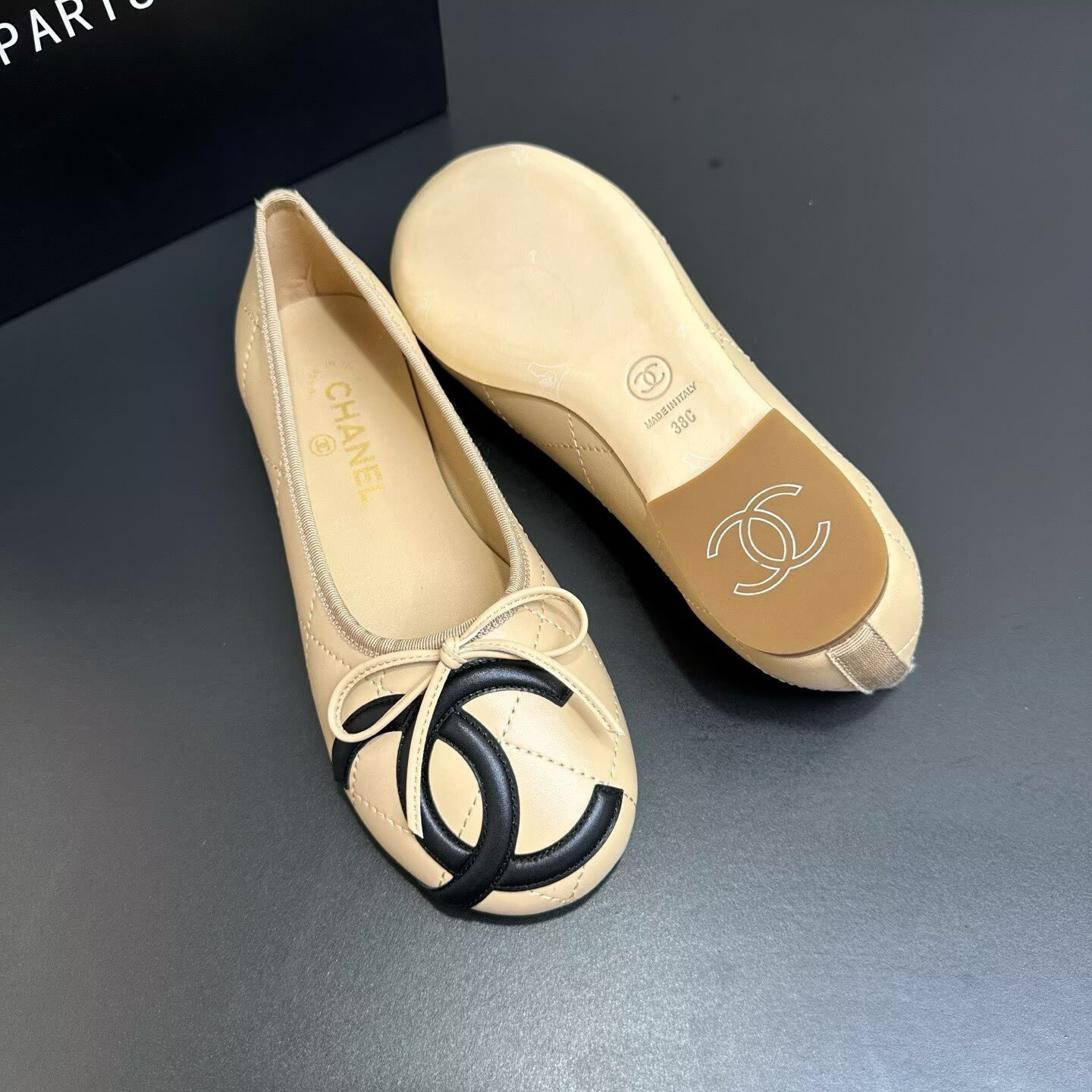 ua Ch**el ballet flat