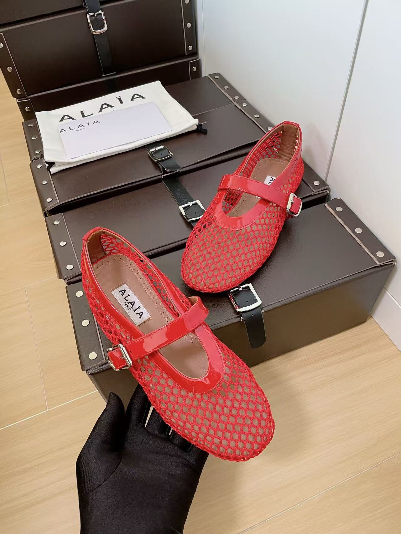 UA A1a1a BALLET FLATS IN FISHNET