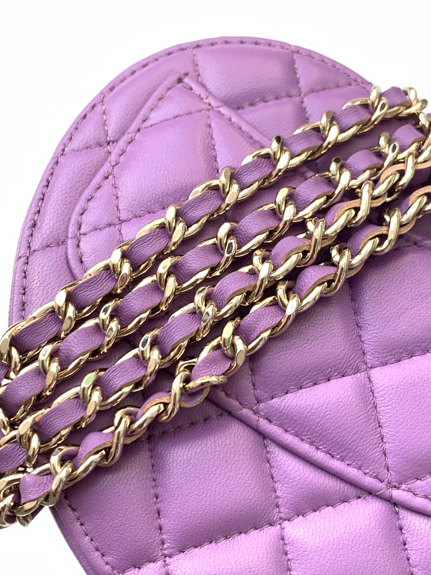 Ch**el mini 22s heart clutch with chain 12x13x5.5cm