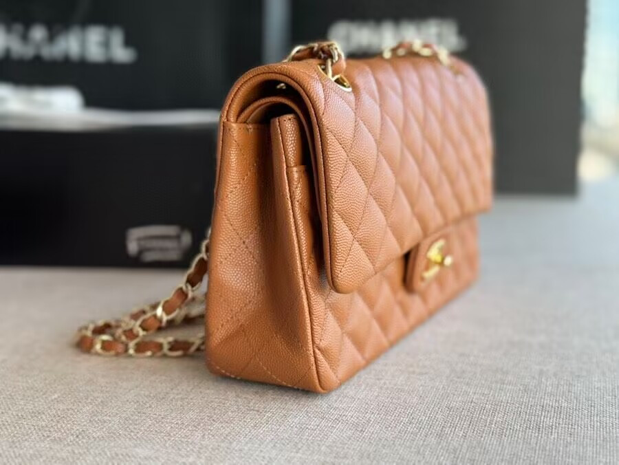 Ch**el Classic Handbag in Grained Litchi Pattern Calfskin & Gold-Tone Metal 6 × 9.9 × 2.5 inches