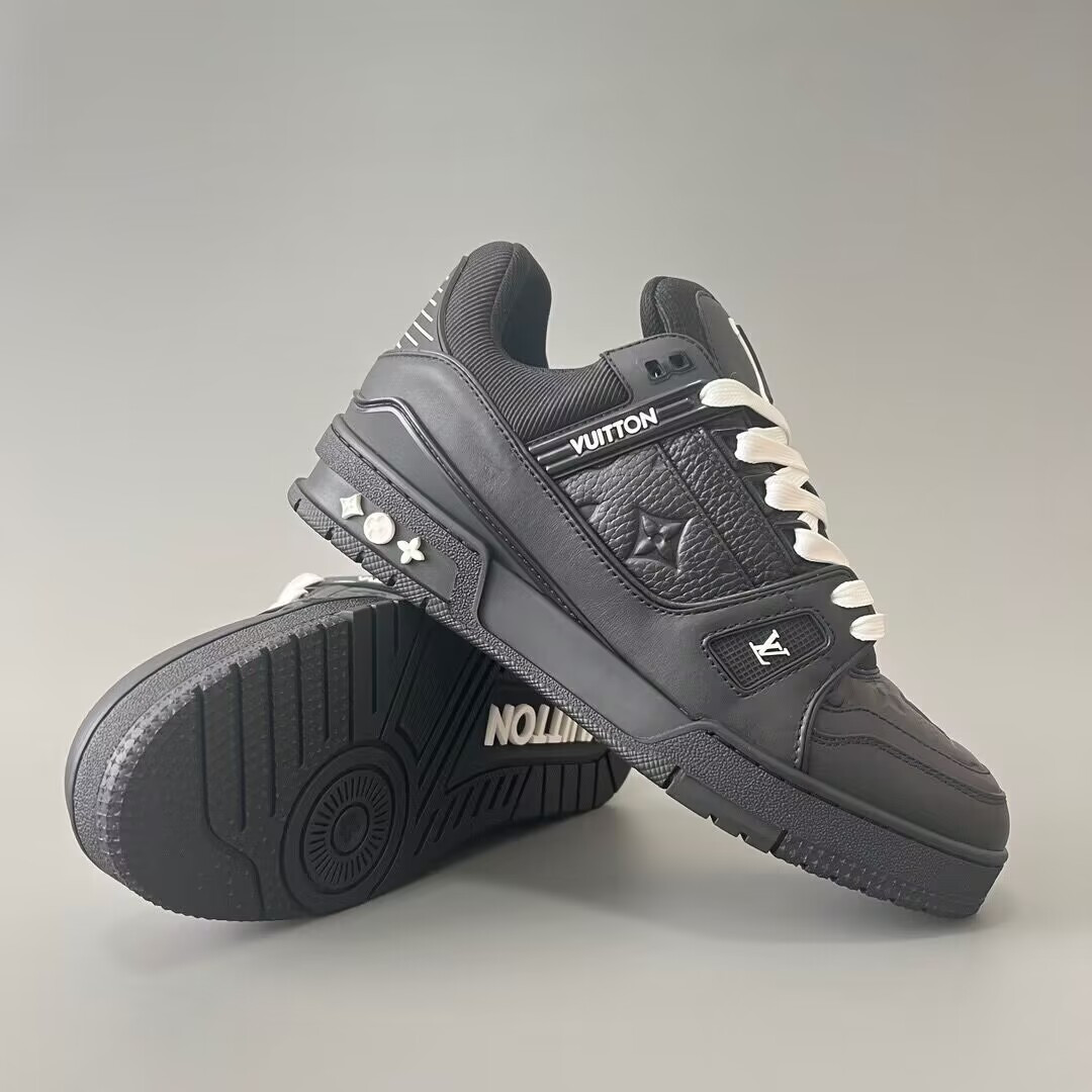 UA L0vis Vvtt0n LV Trainer Black