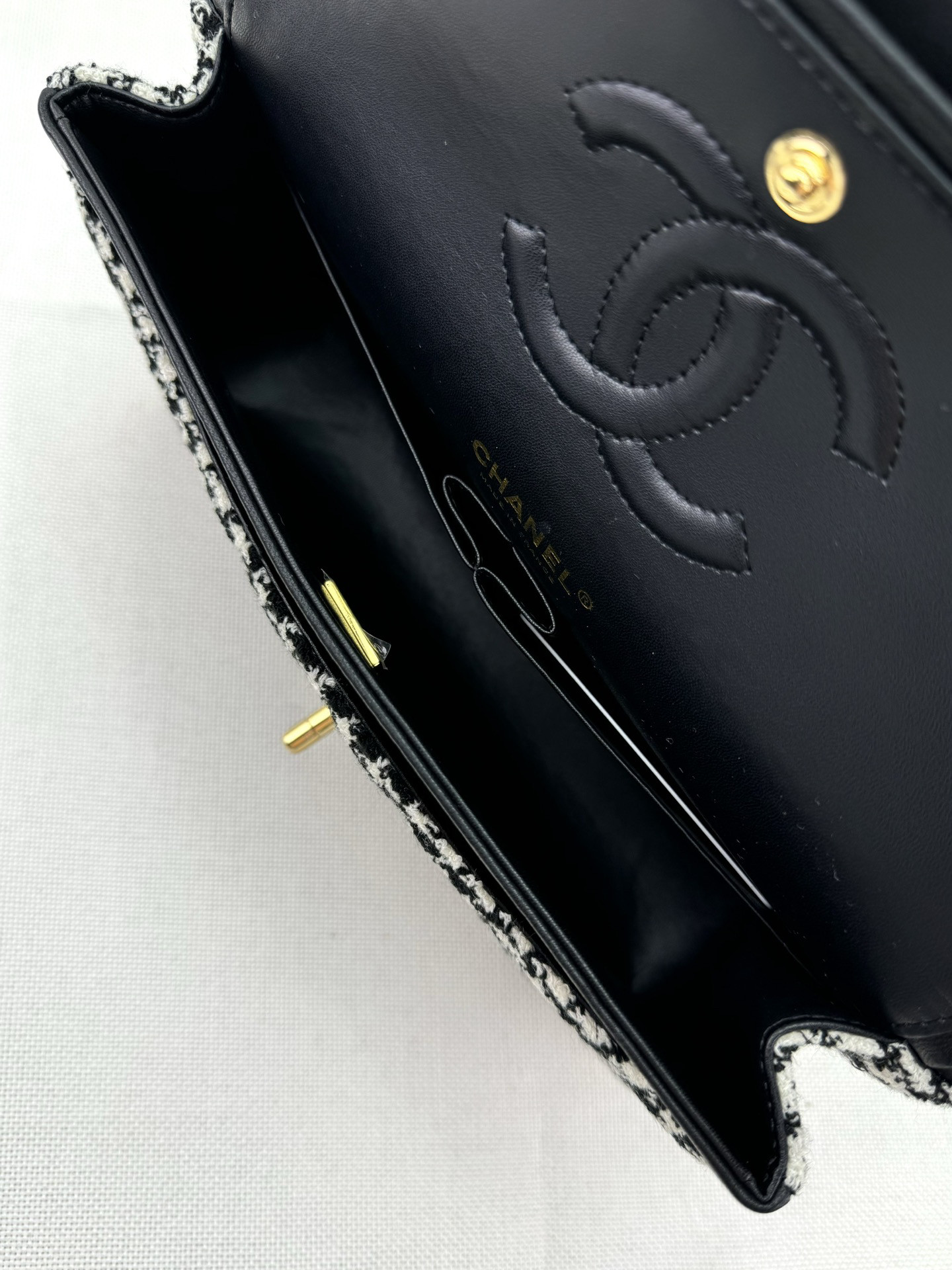 Ch**el MINI CLASSIC 11.12 HANDBAG 25 15.5 × 25.5 × 6.5 cm
