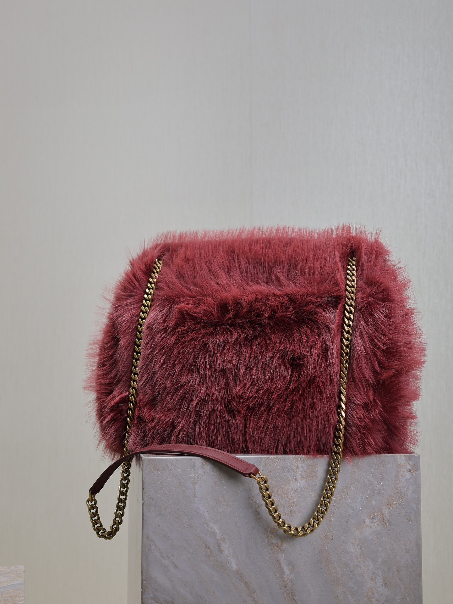 Y51 NIKI LARGE IN SHEARLING 32x23x9cm