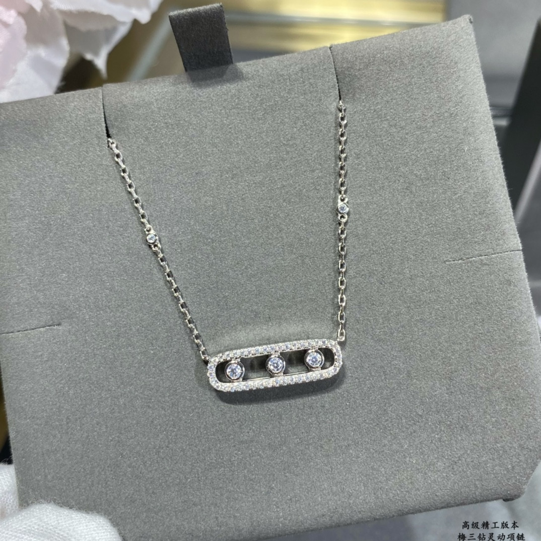 Mes1kaa full d1am0nd moving necklace