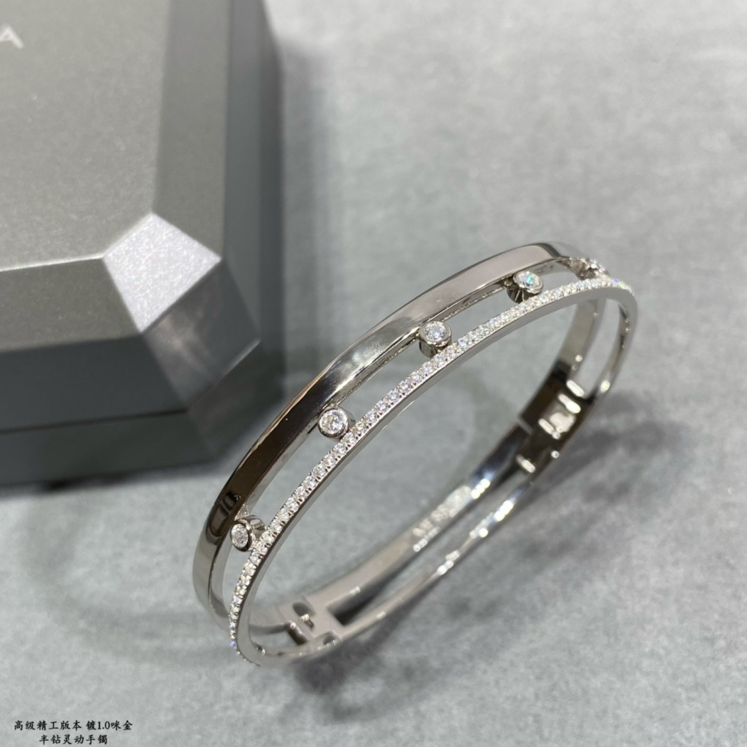 Mes1kaa half d1am0nd moving bracelet