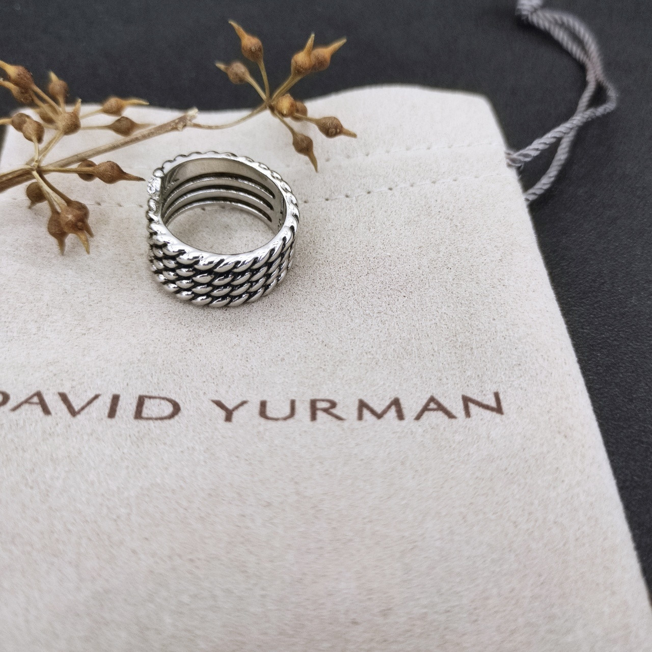 dau1d Yvrm*n ring