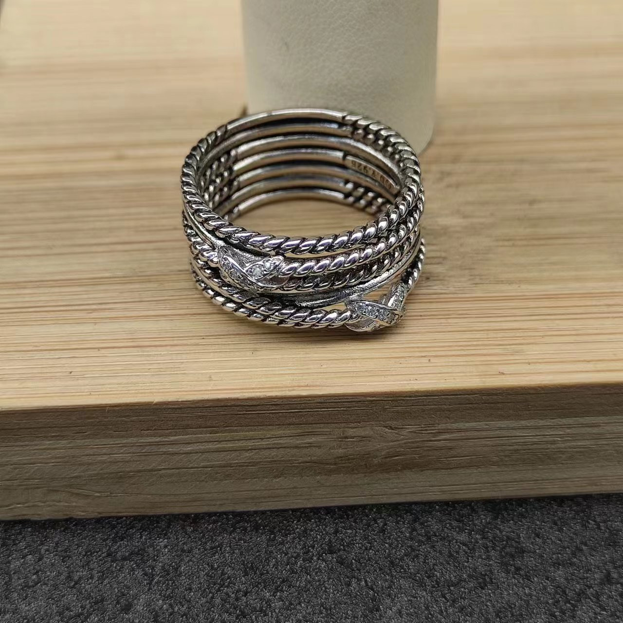 dau1d Yvrm*n ring